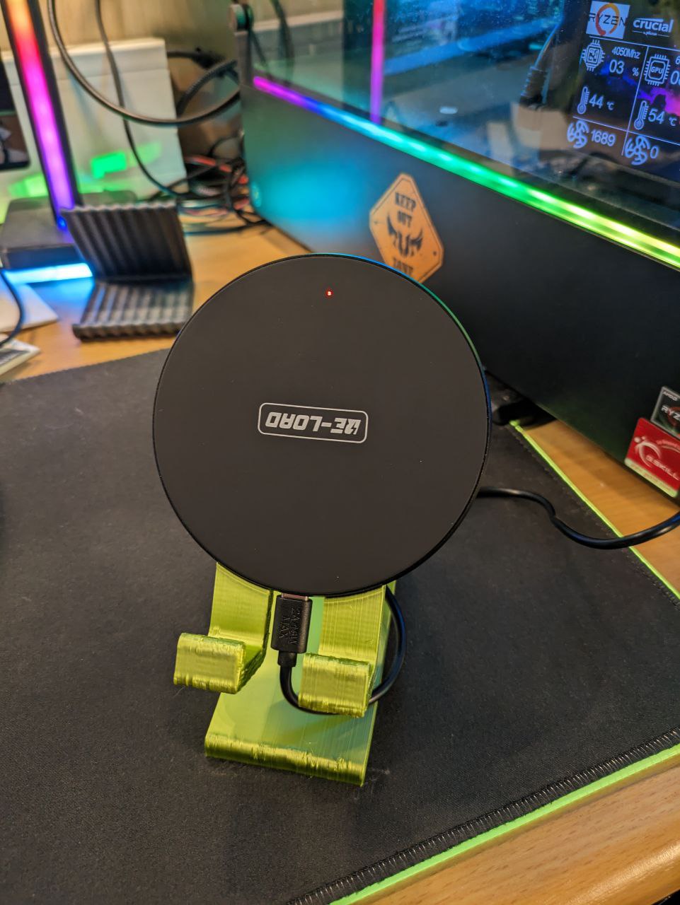 Phone Stand with qi pad 3D model thumbnail