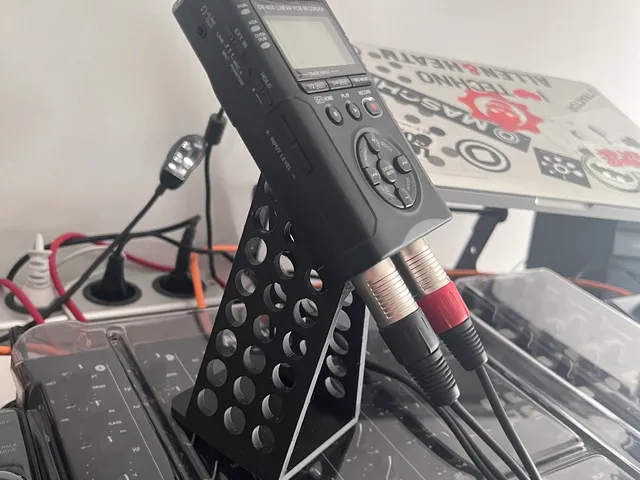 Tascam DR-40X Desktop/Studio Stand