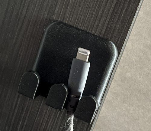 Cable holder