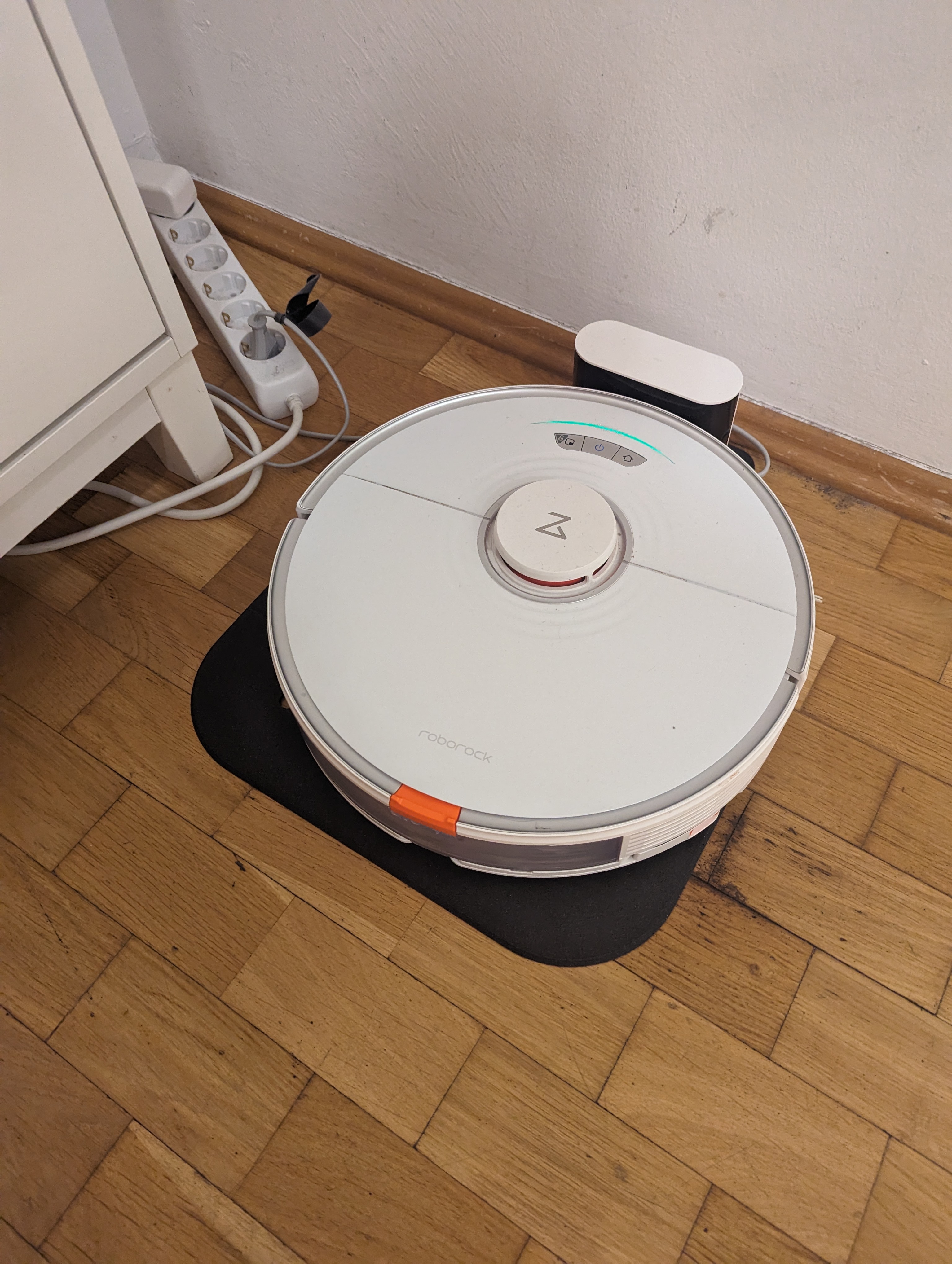 Roborock S7/S6/S5Max base (cut to print it)