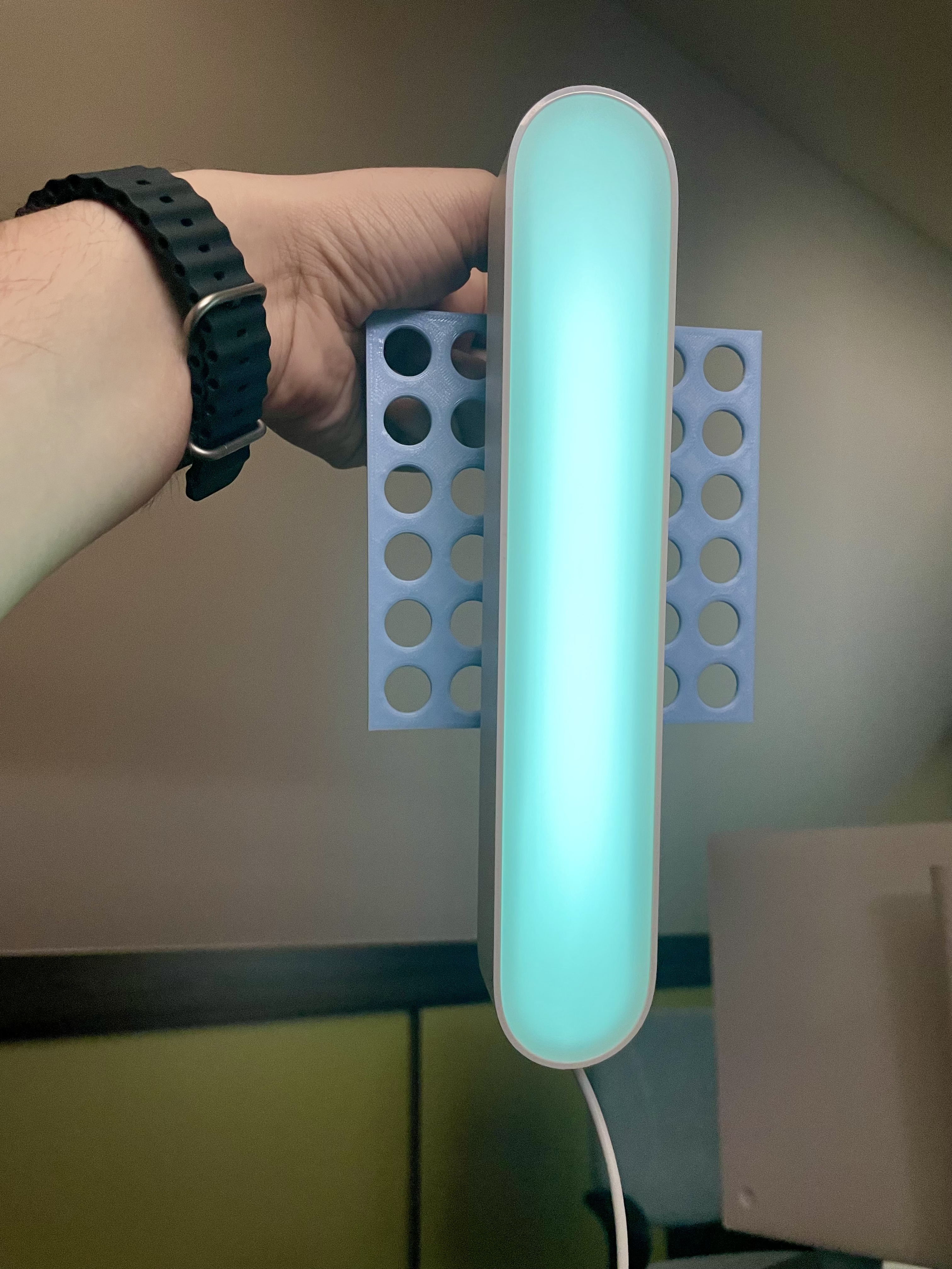 Cooler Master QUBE 500 Philips Hue Play Mount (No supports) + Bonus