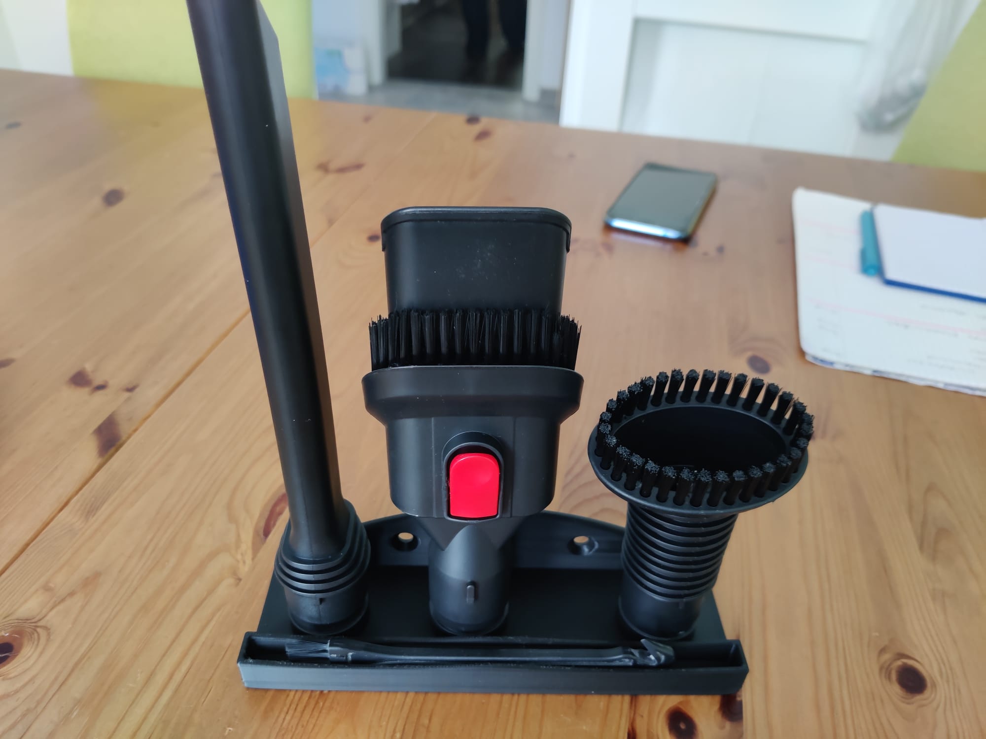 Wallmount for accesories for vacuum horniture S12