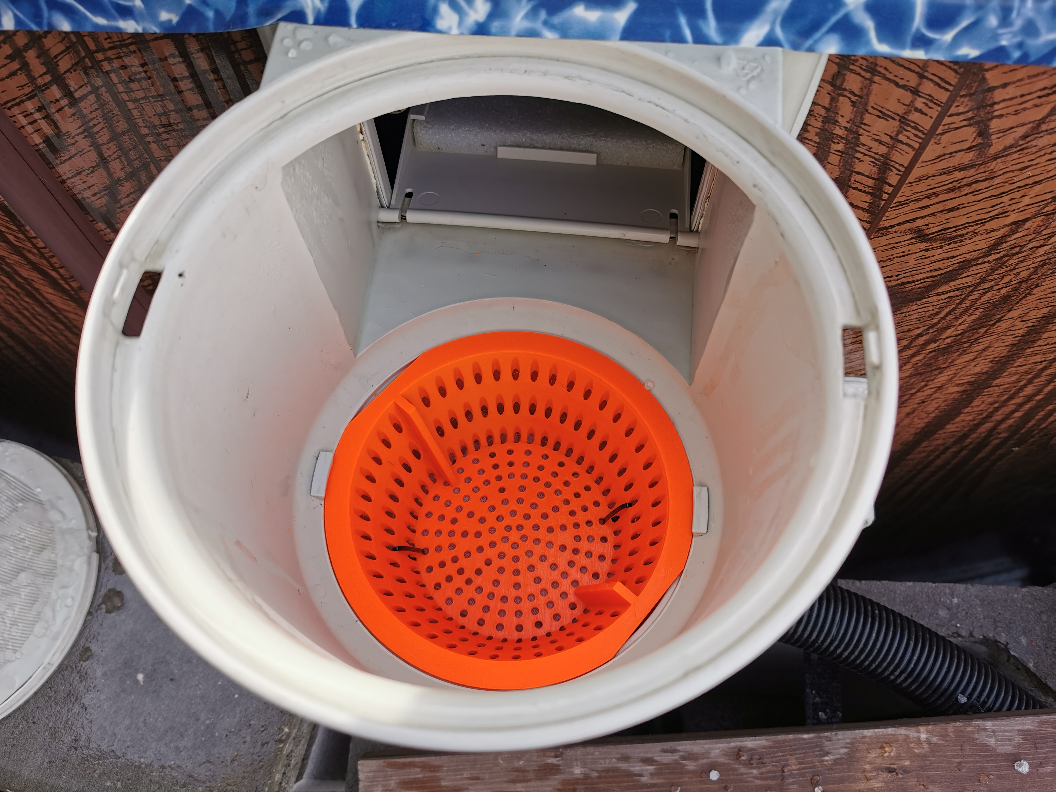 Skimmer basket