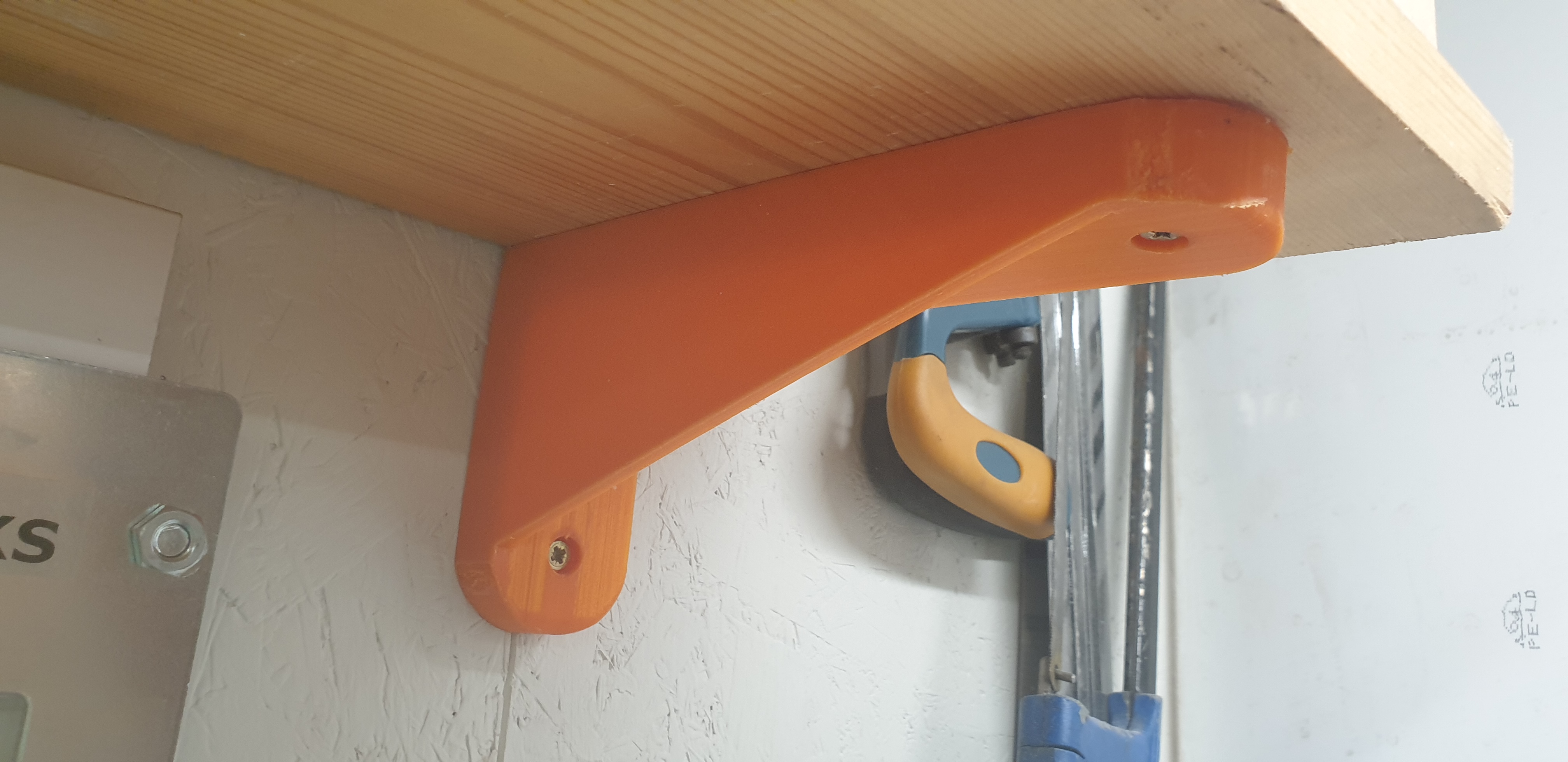 Chunky shelf brackets - pair