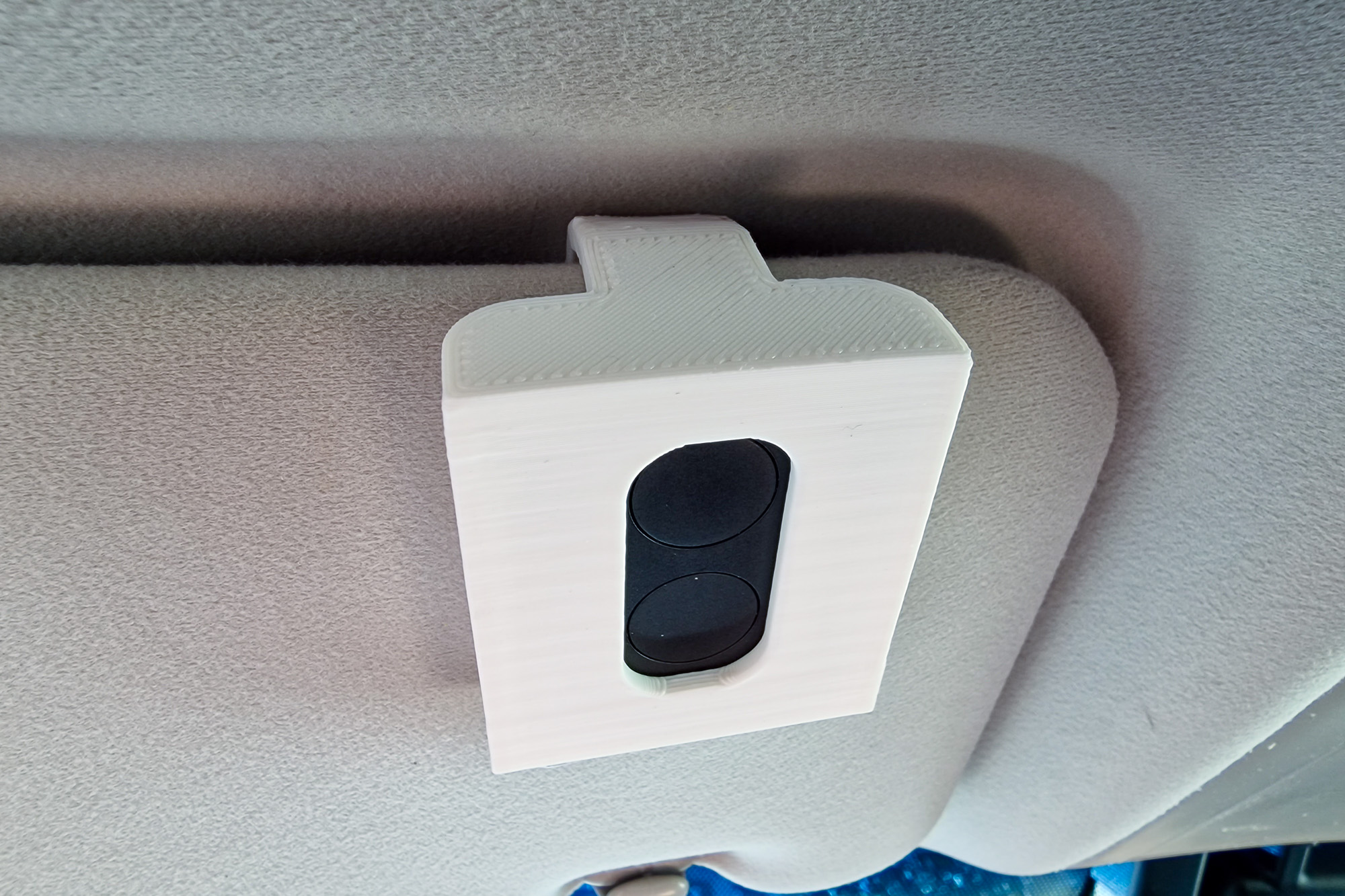 Nice Flo RE remote holder for car sunshade