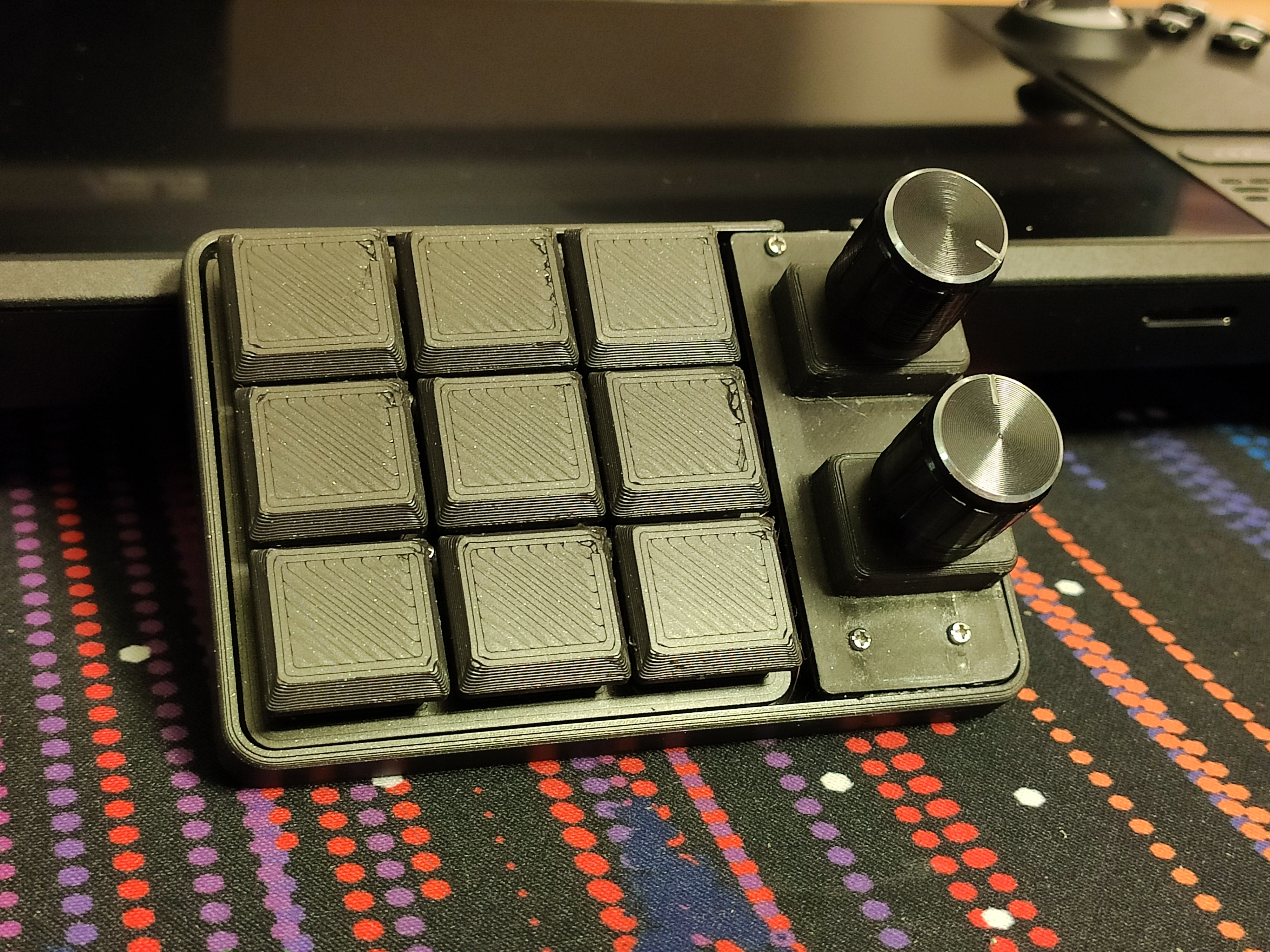 PicoPad - Macro pad with encoders and choc switches