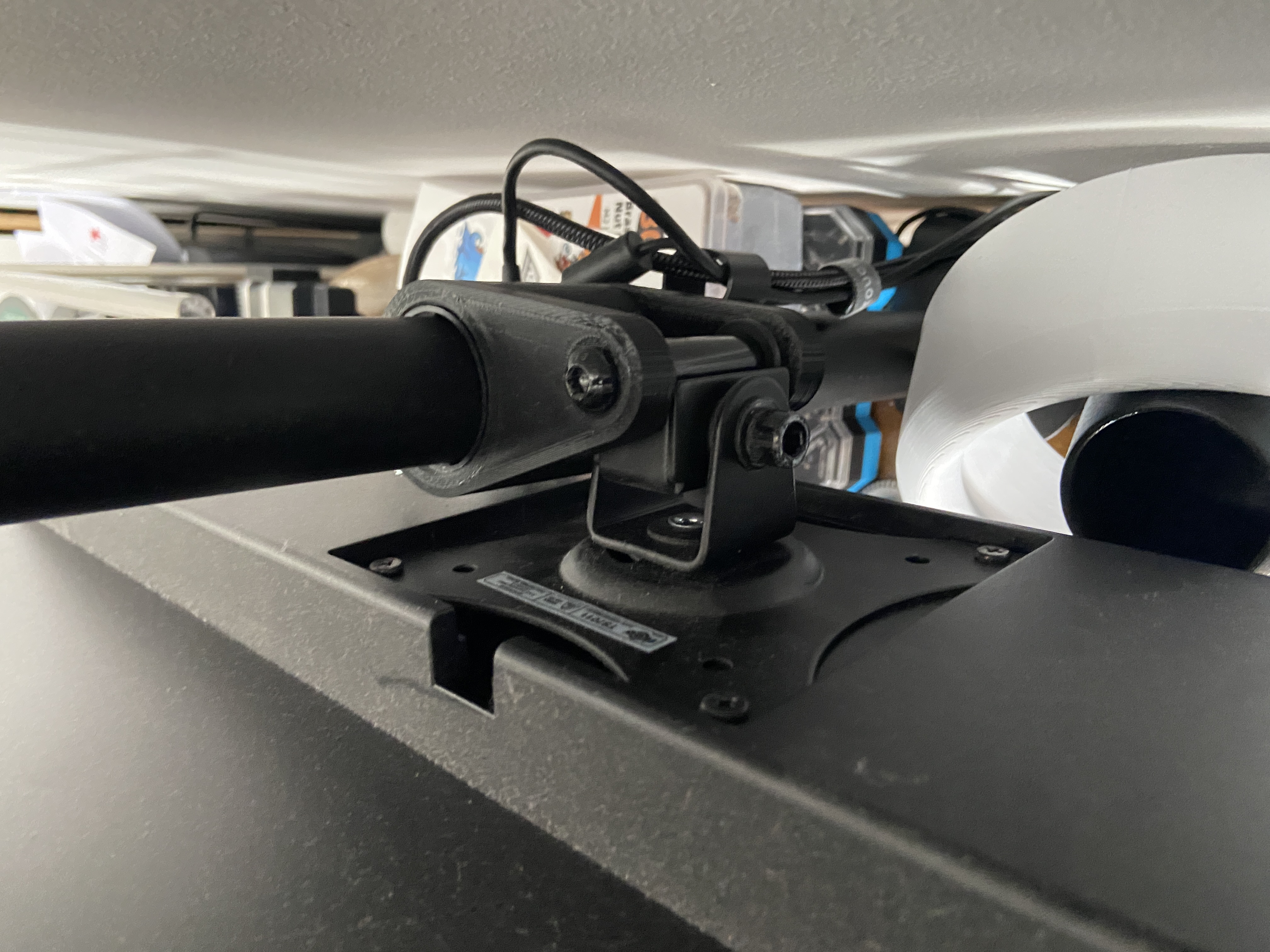Monitor-mount replacement swingarm
