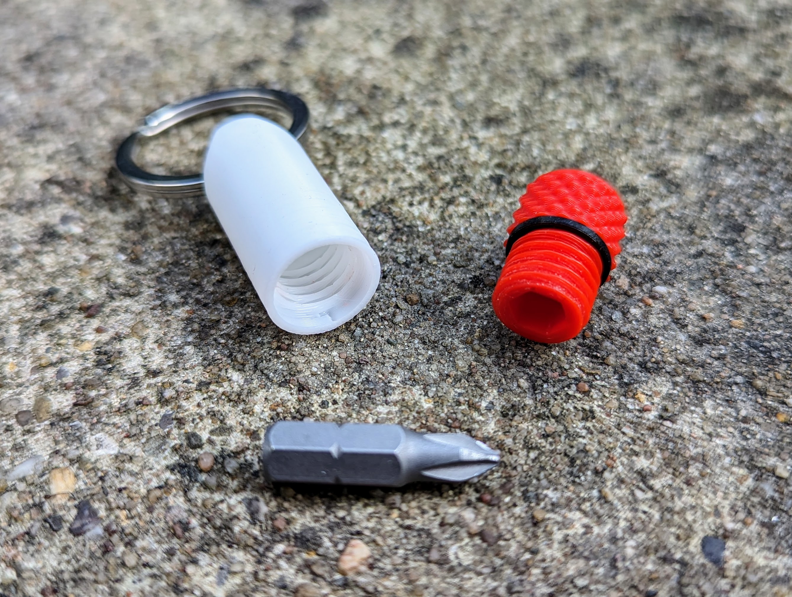 Miniatura 3 do modelo 3D Mini Bit Driver Keychain