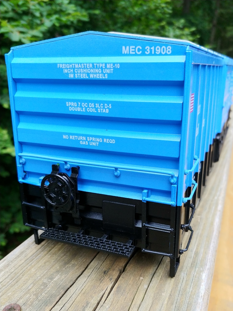 Wide Corrugation Non-terminating end for LGB Outside Braced boxcar