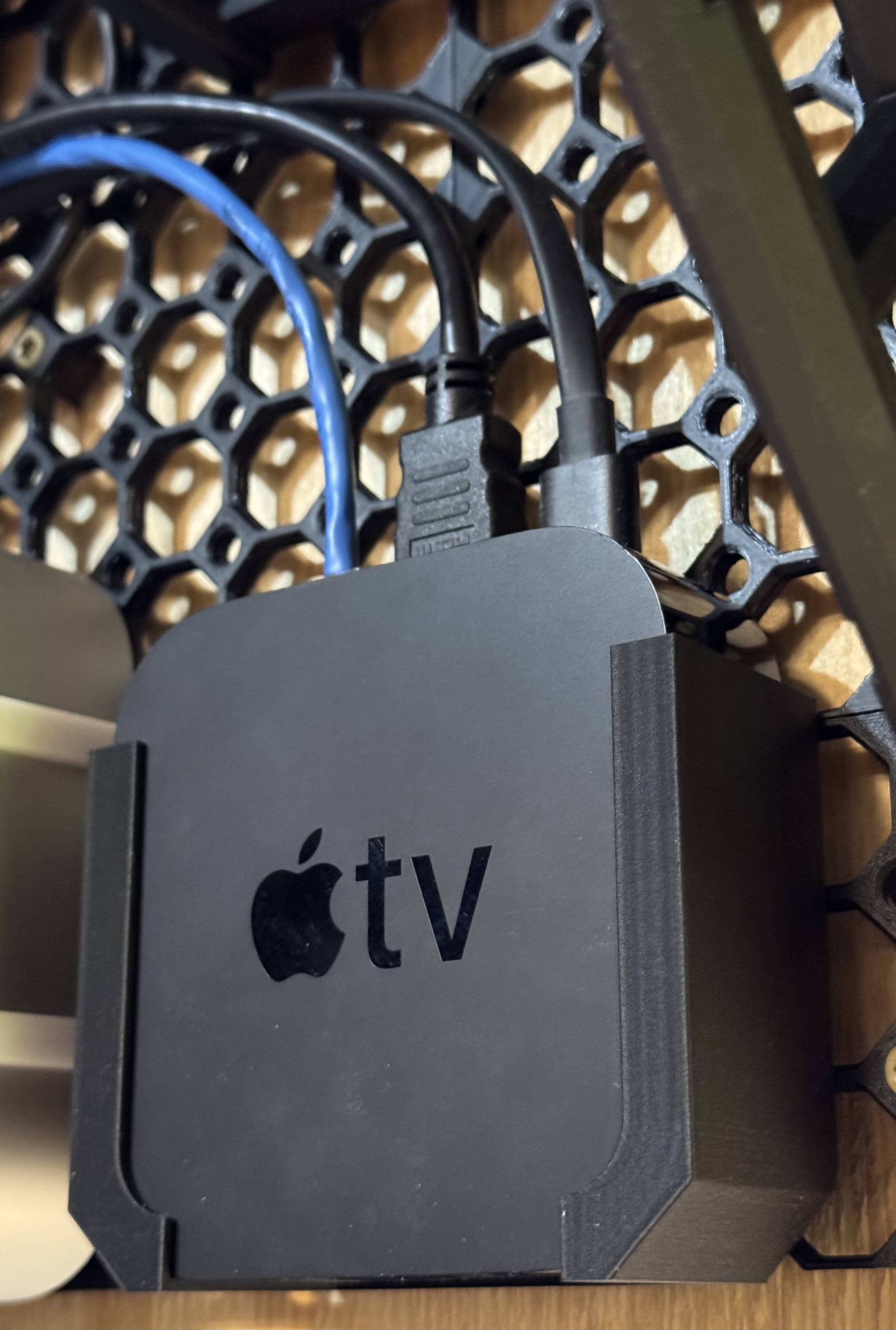 Multiboard Apple TV Mount (98x98x35)
