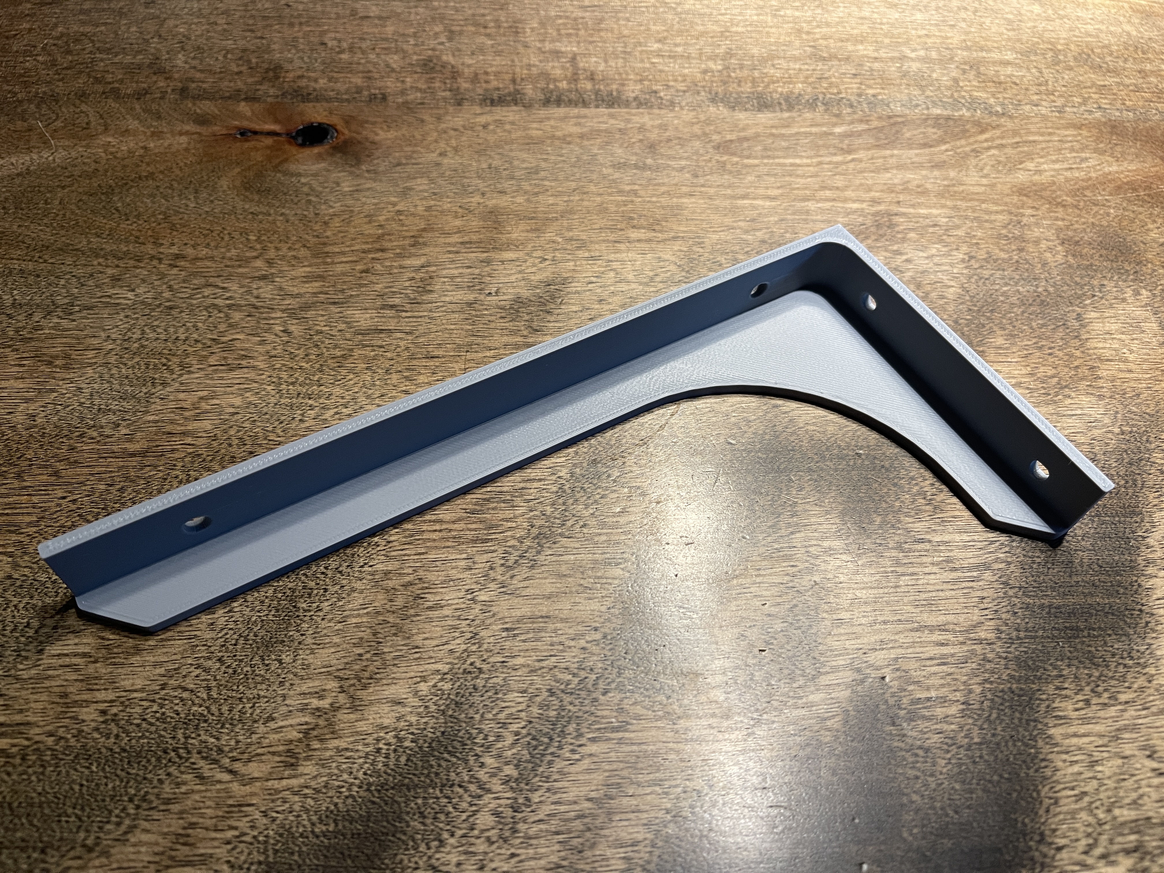 Shelf bracket