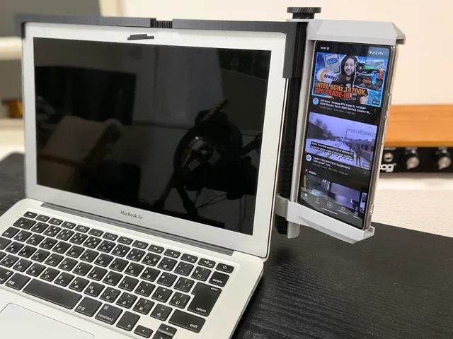 Phone or tablet second screen adapter for laptop - Tested on Macbook Air and Microsoft Surface