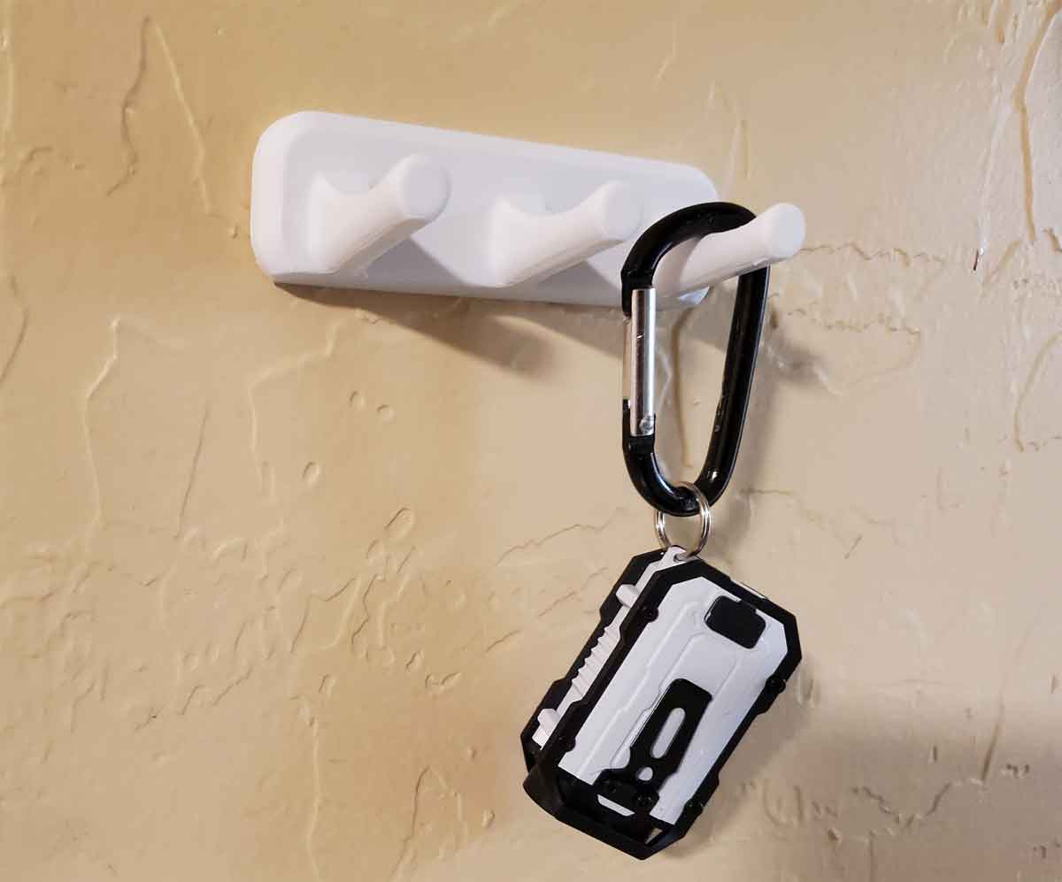 Three Key Rack (wall mounts using a 3M Command Strip) by MyStoopidStuff