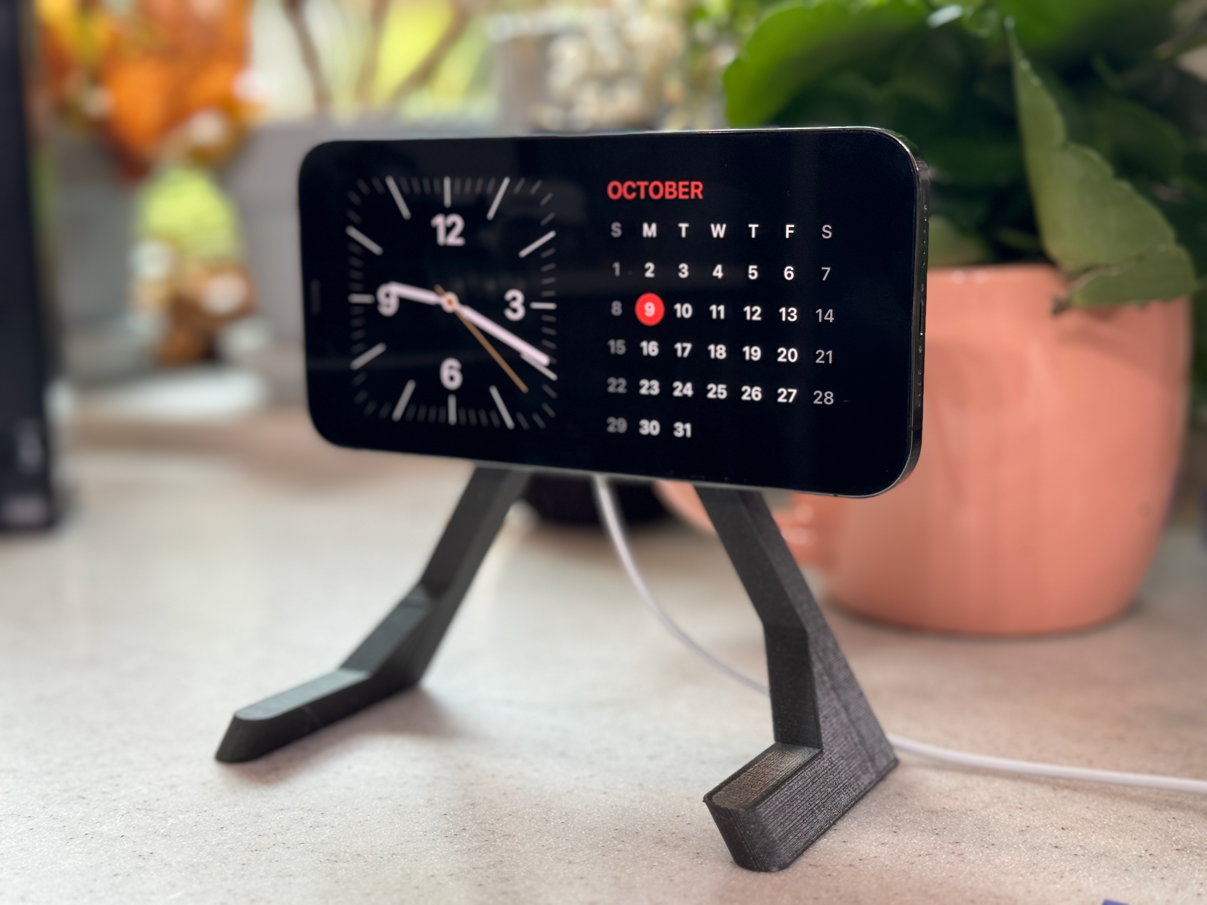 How To Change Nightstand Mode Color On Iphone