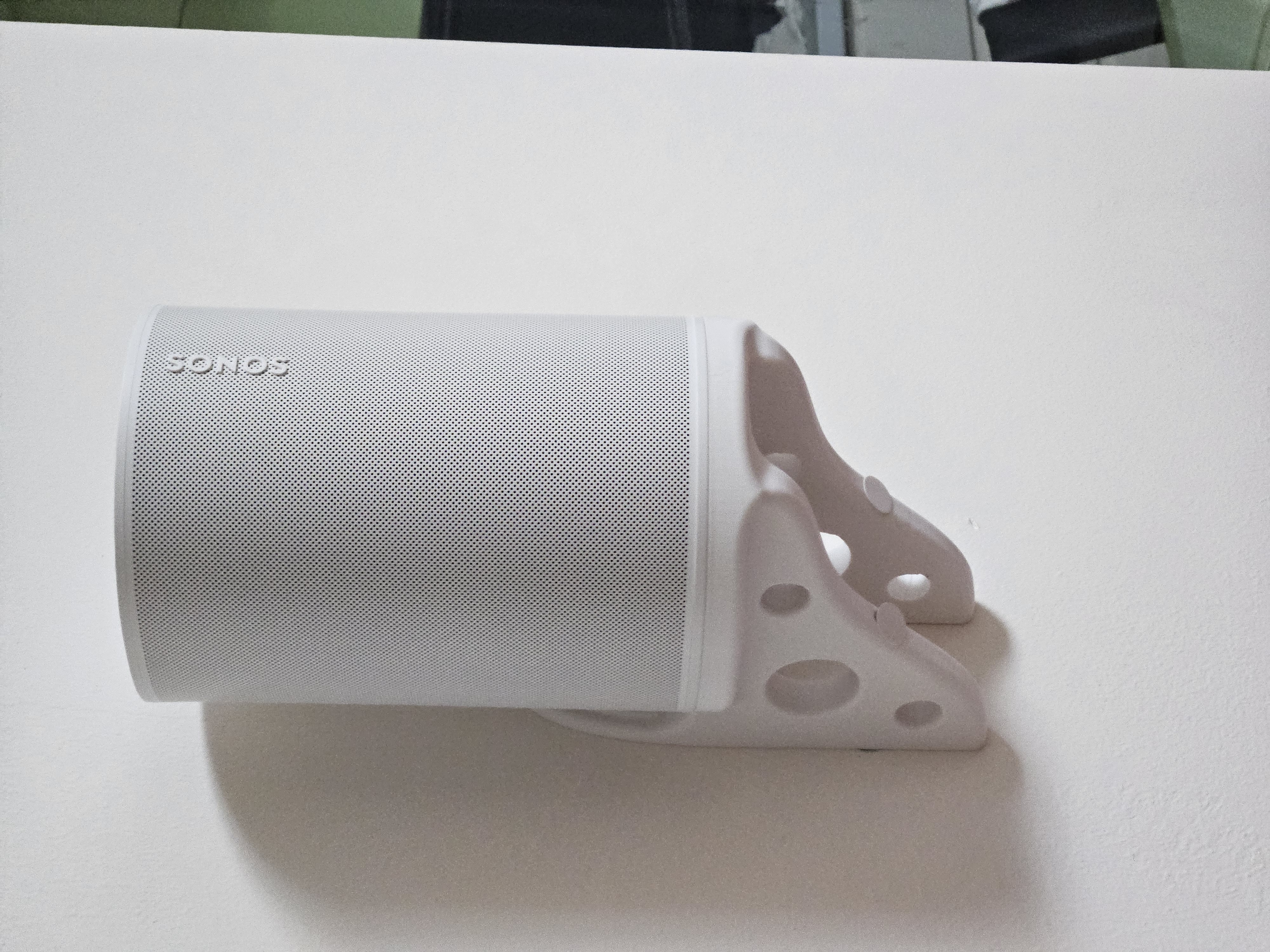 Wall support for Sonos Era 100