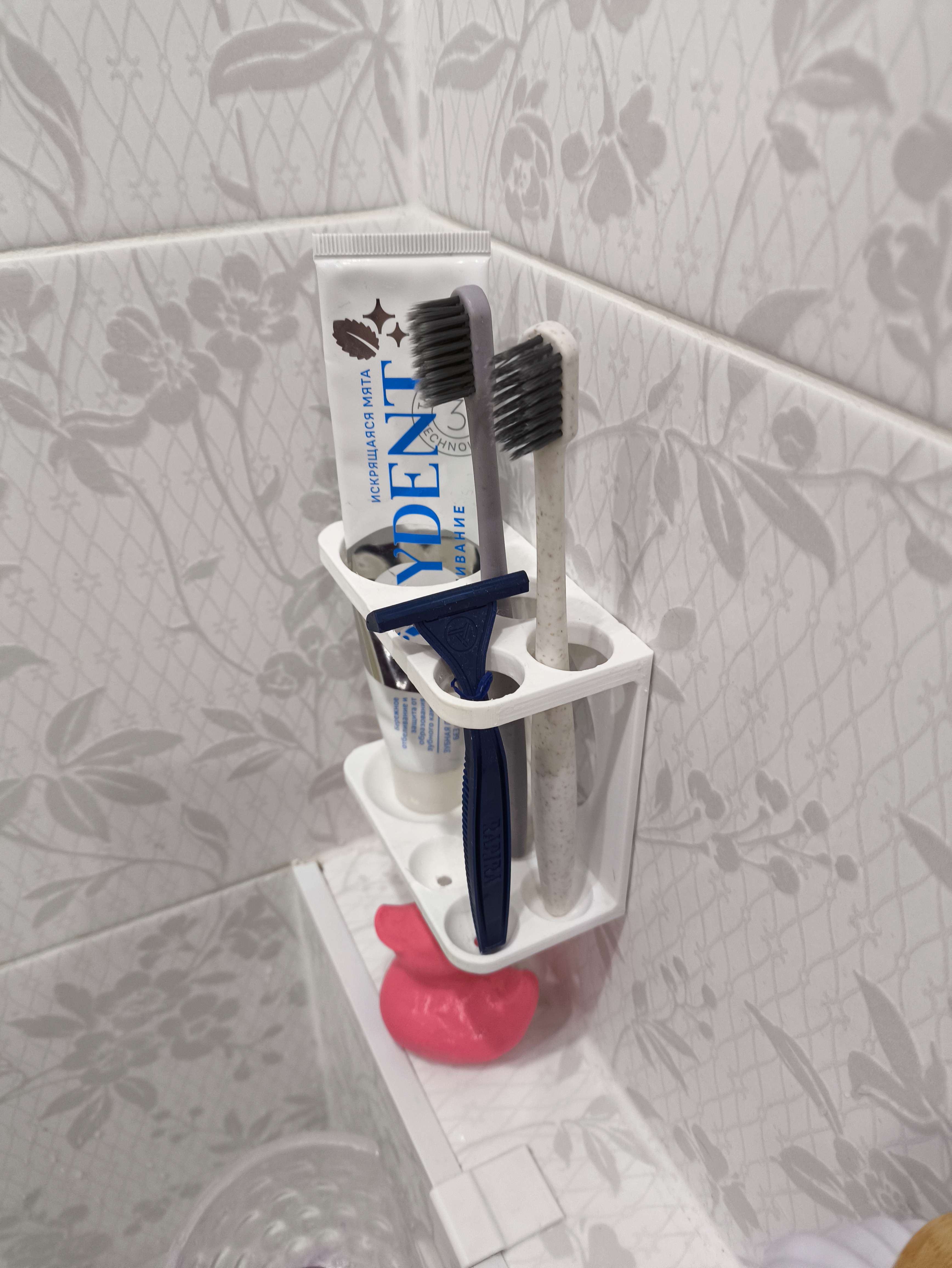 Toothbrush holder — thumbnail 4