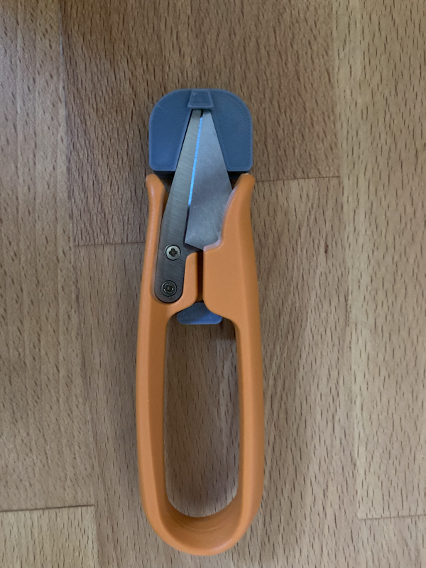 Fiskars thread snips cover by scottscott Download free STL model