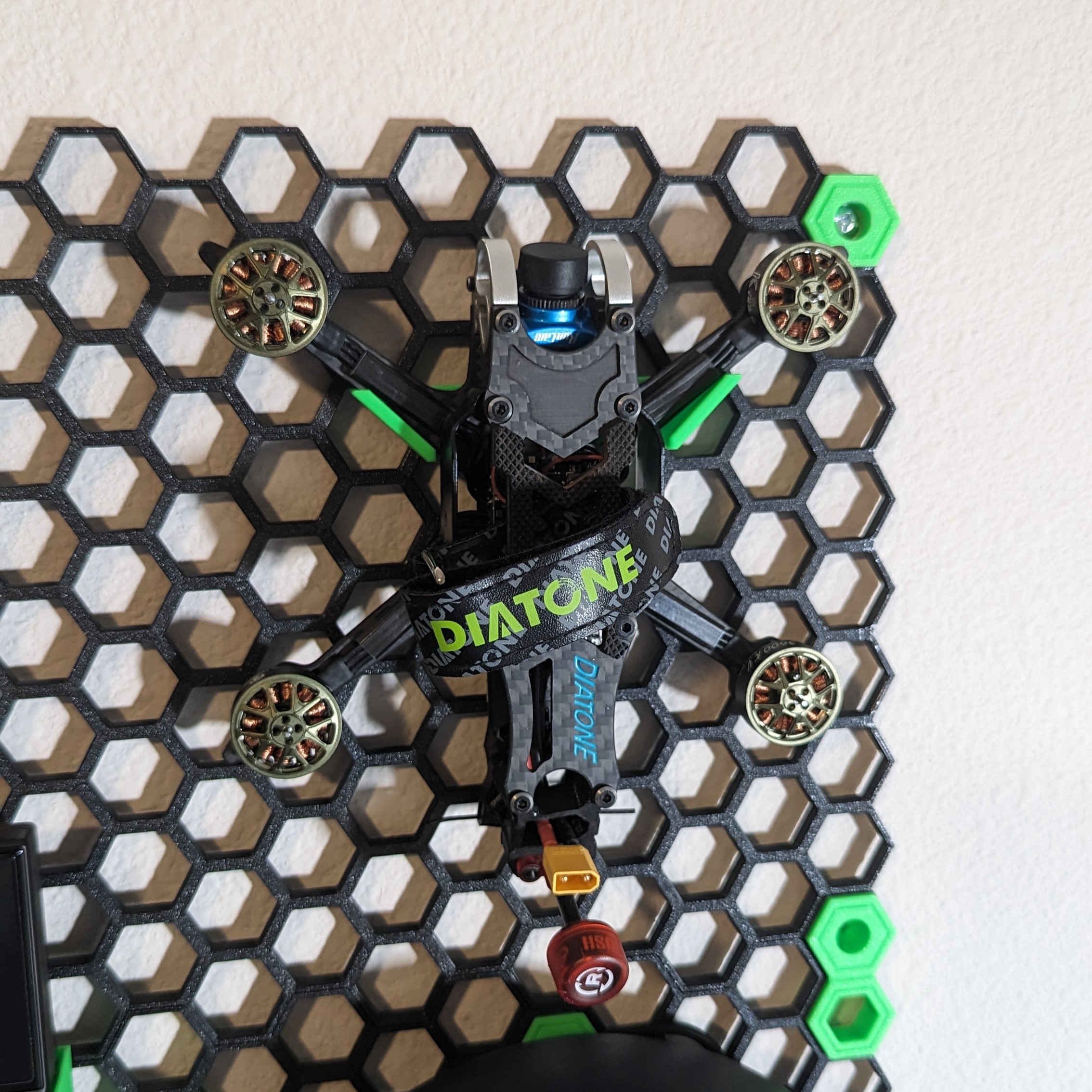 HSW Small Quadcopter Hanger by 463N7 | Download free STL model ...