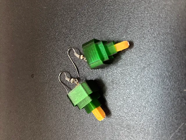 náušnice smaragdy a zlato / emeralds and gold earrings