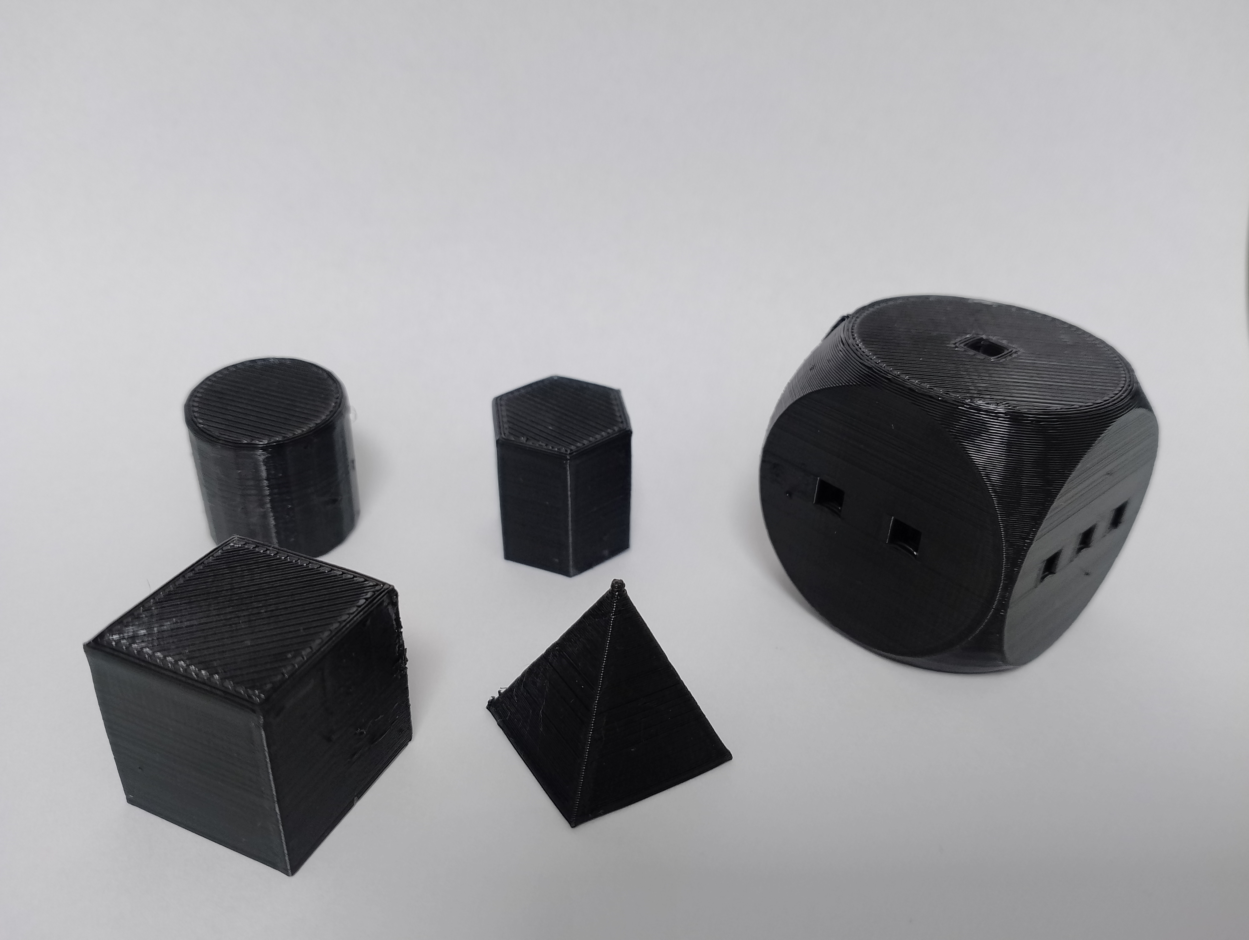 Cube with figures por Lunar | Descargar modelo STL gratuito ...