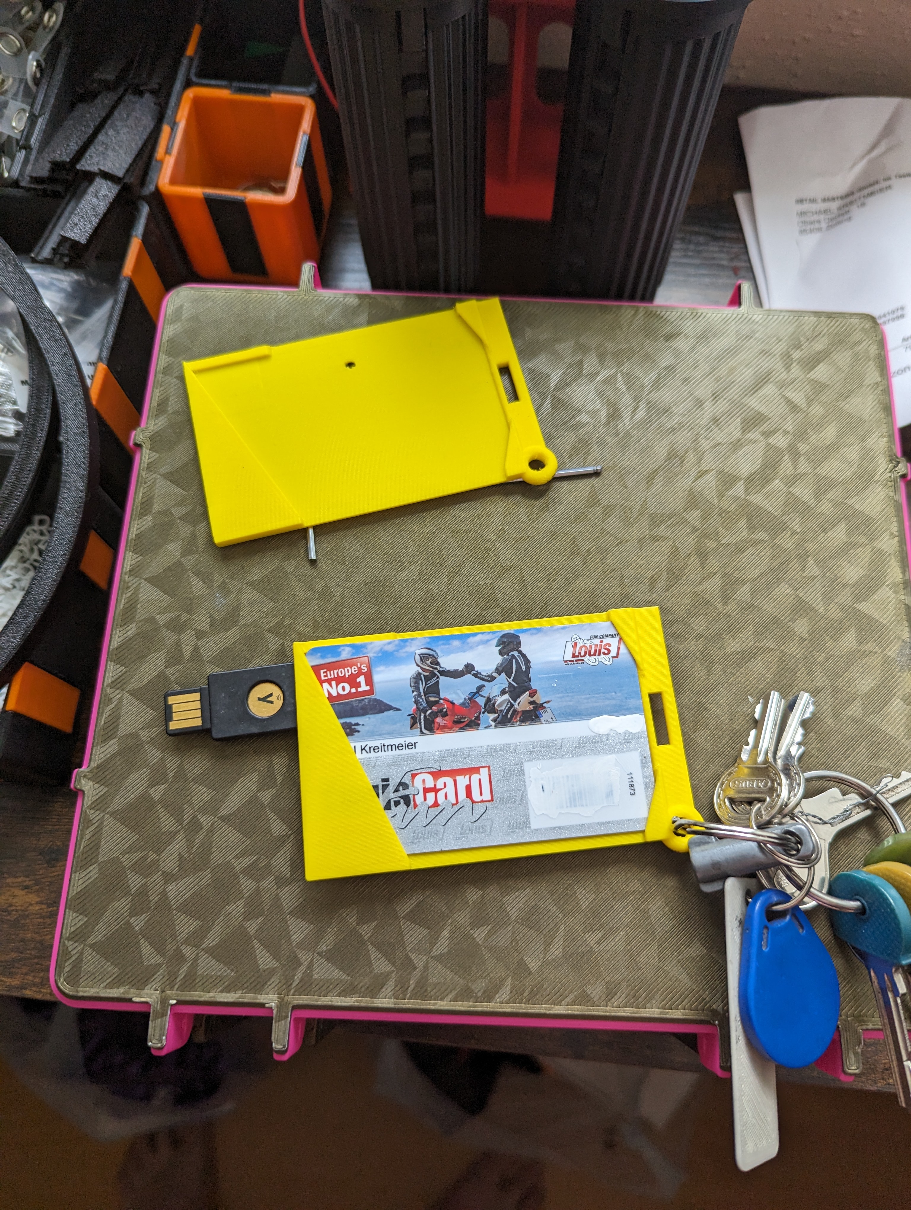 Cardholder for Keychain (with Yubikey-holder)