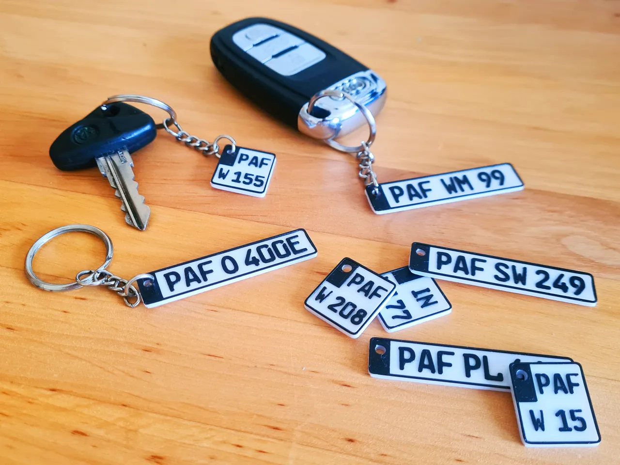 Parametric car/motorcycle license plate keychain (Nummernschild/Kennzeichen)  by Molodos, Download free STL model