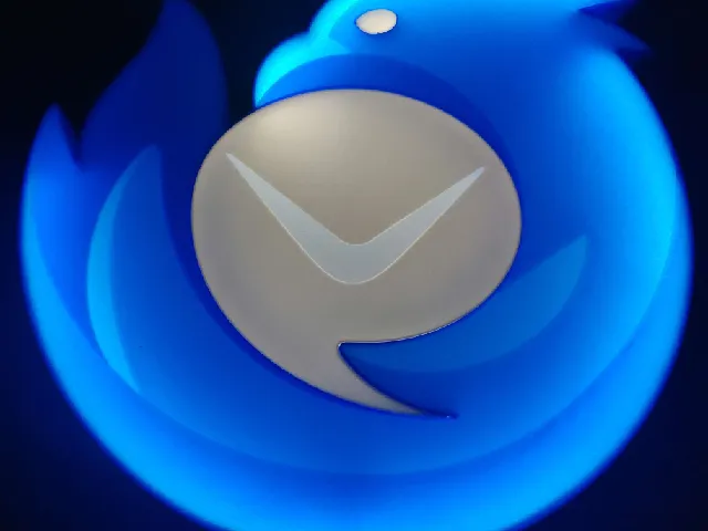 Thunderbird logo wall light