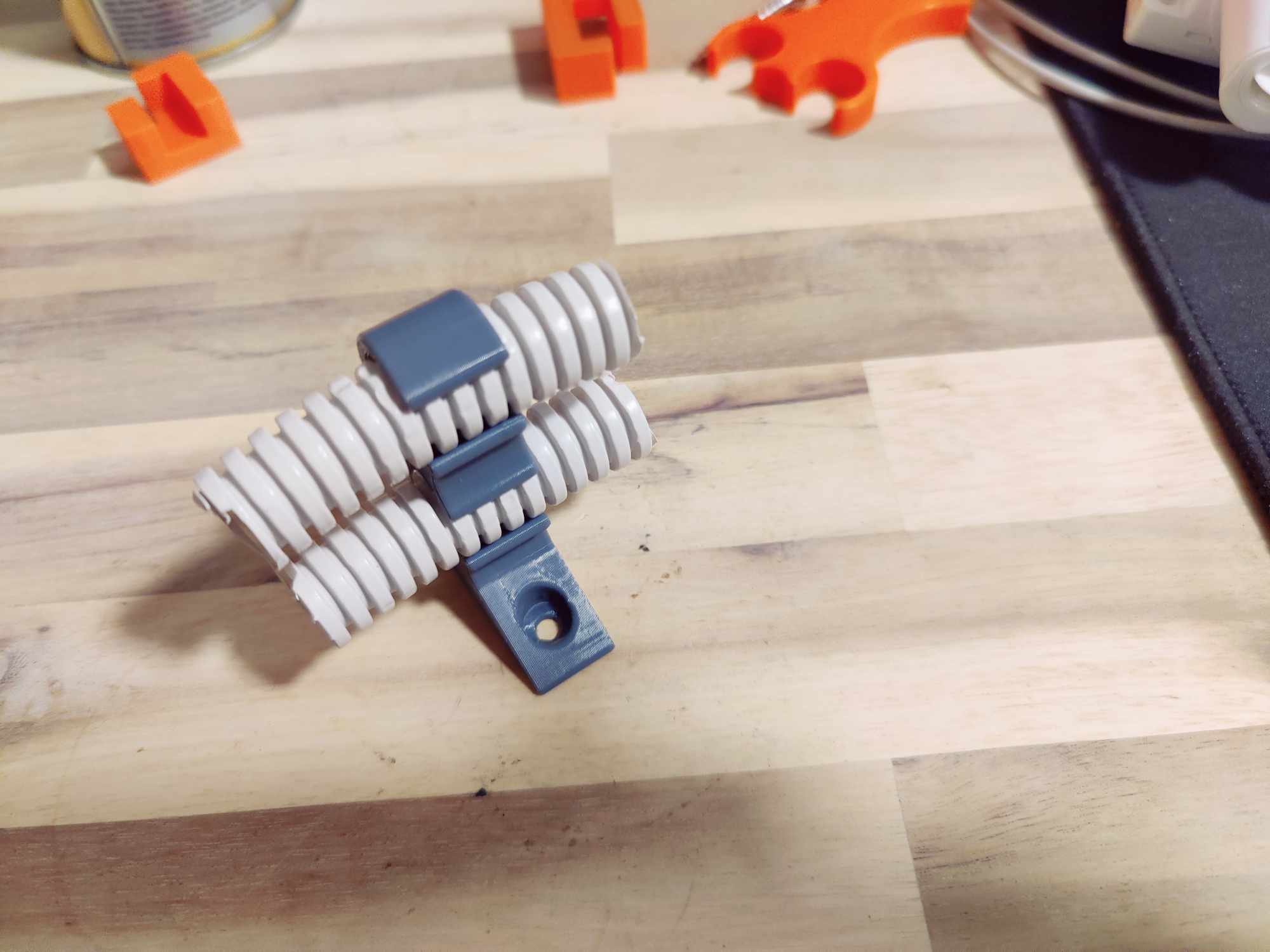 Conduit holder by Oystein Download free STL model