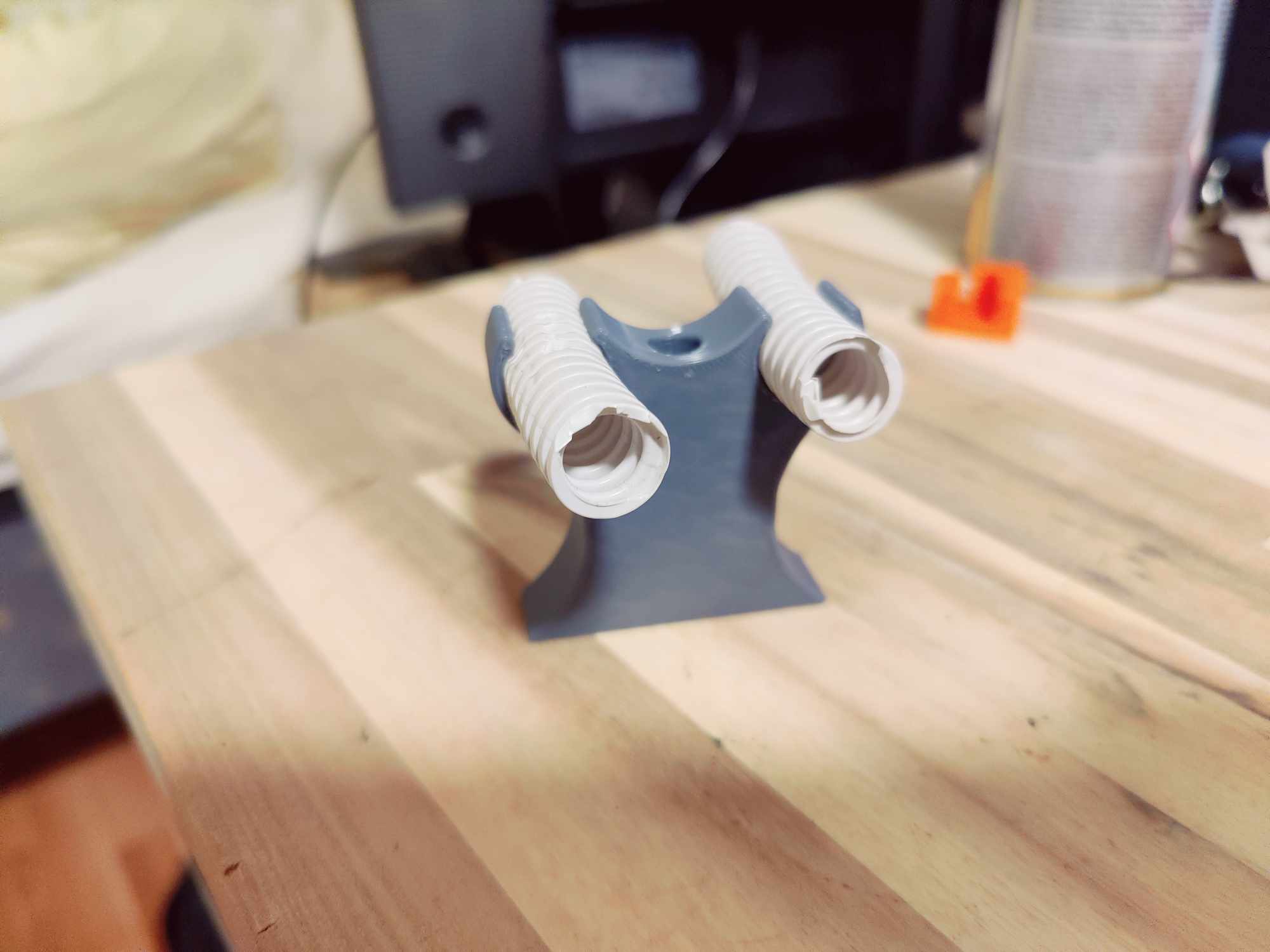 Conduit holder by Oystein Download free STL model