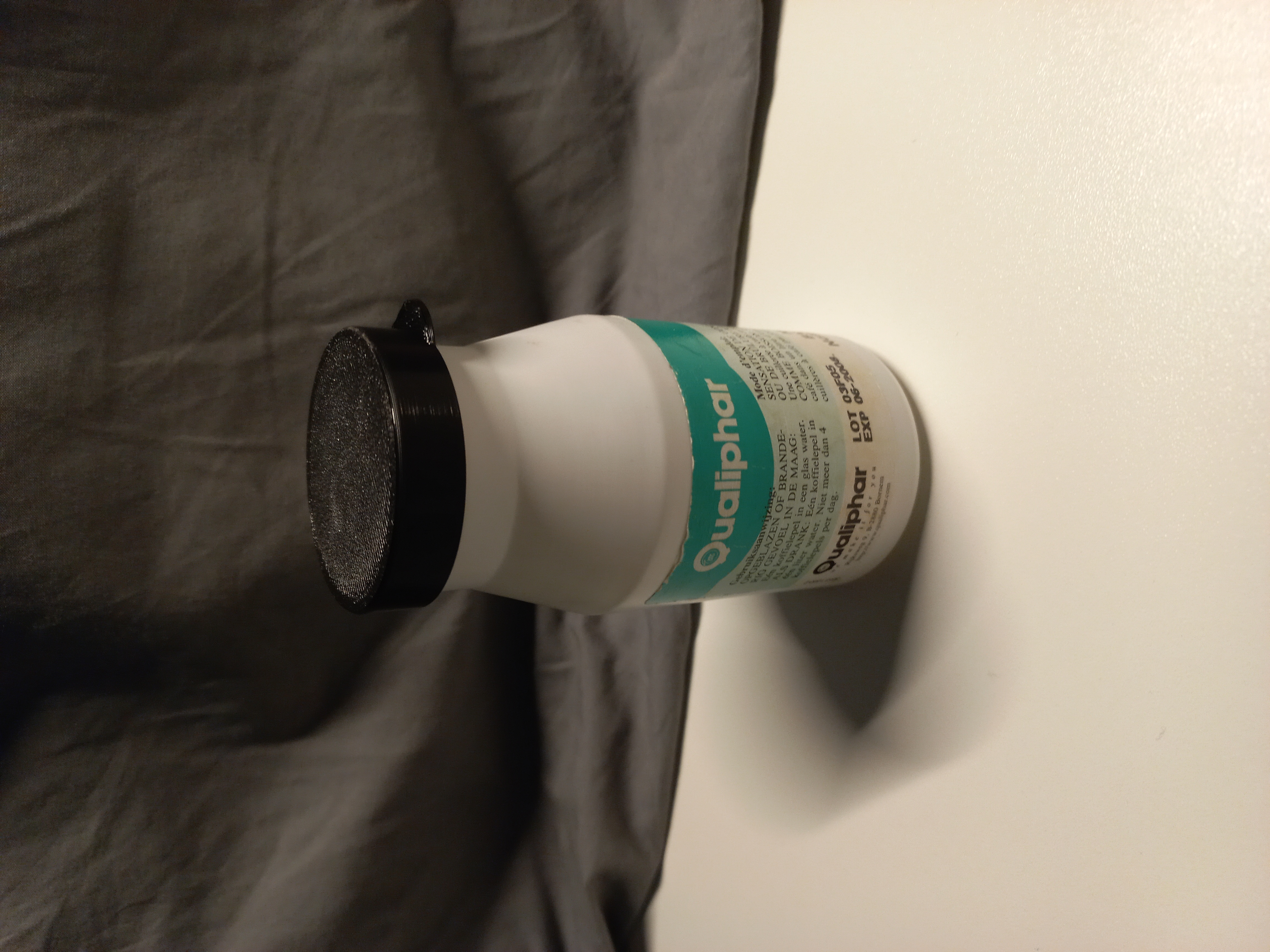 Qualiphar Sodium bicarbonate (NaHCO3) replacement bottle cap (parametric) 3D model