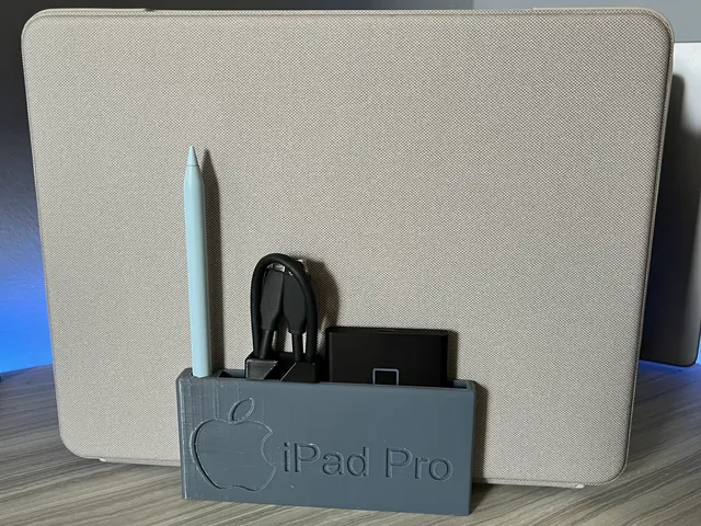 iPad Pro 12.9 in Logitech Combo Touch Case vertical stand