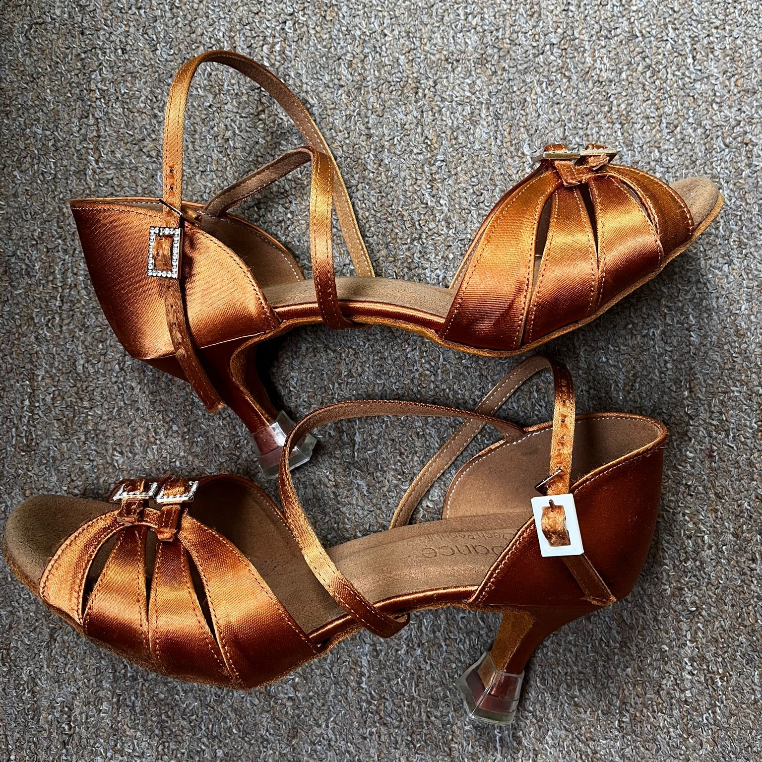 Dance shoe buckle