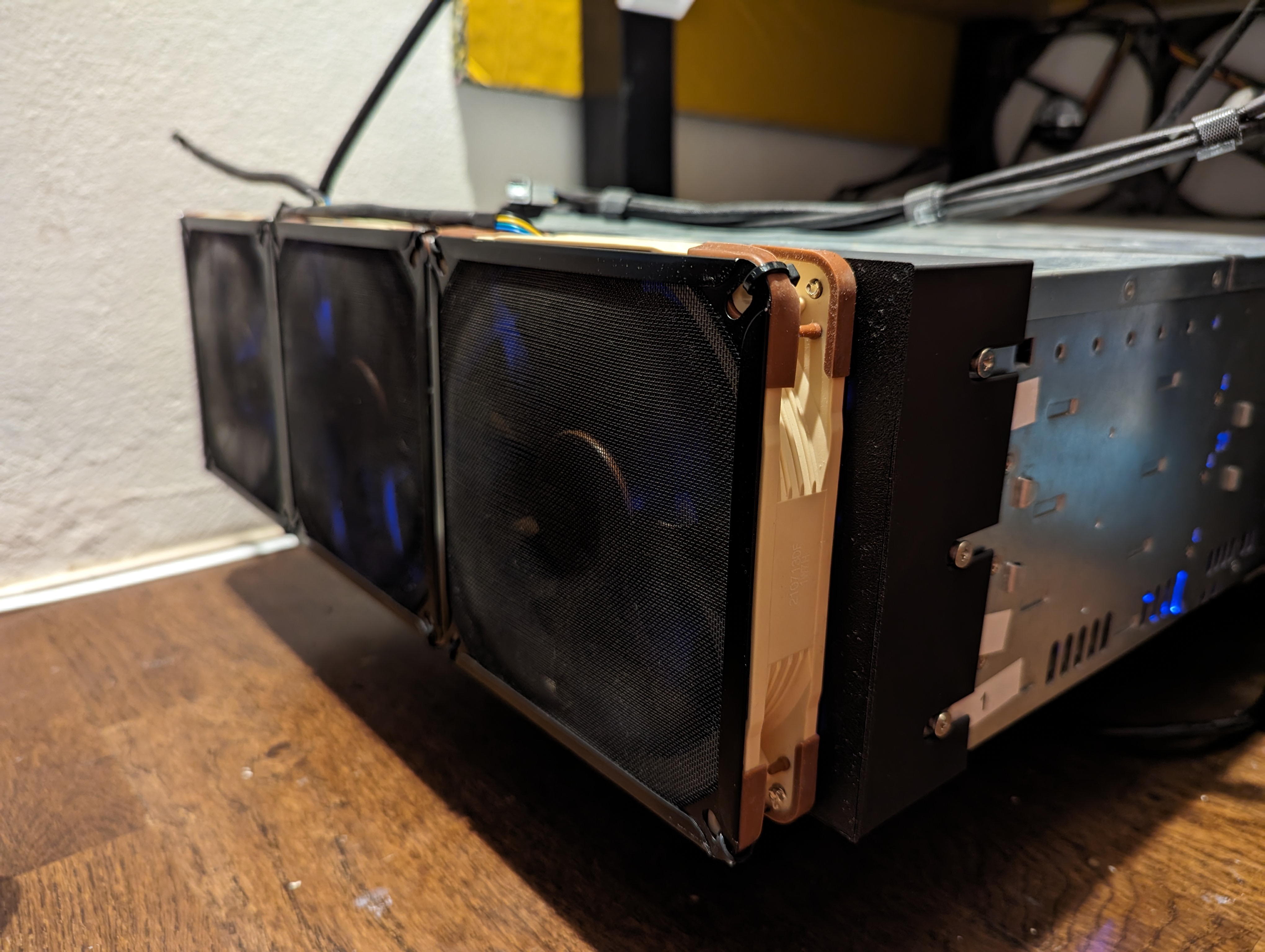 Supermicro 836 3U Server External Front Fan mount & shroud for