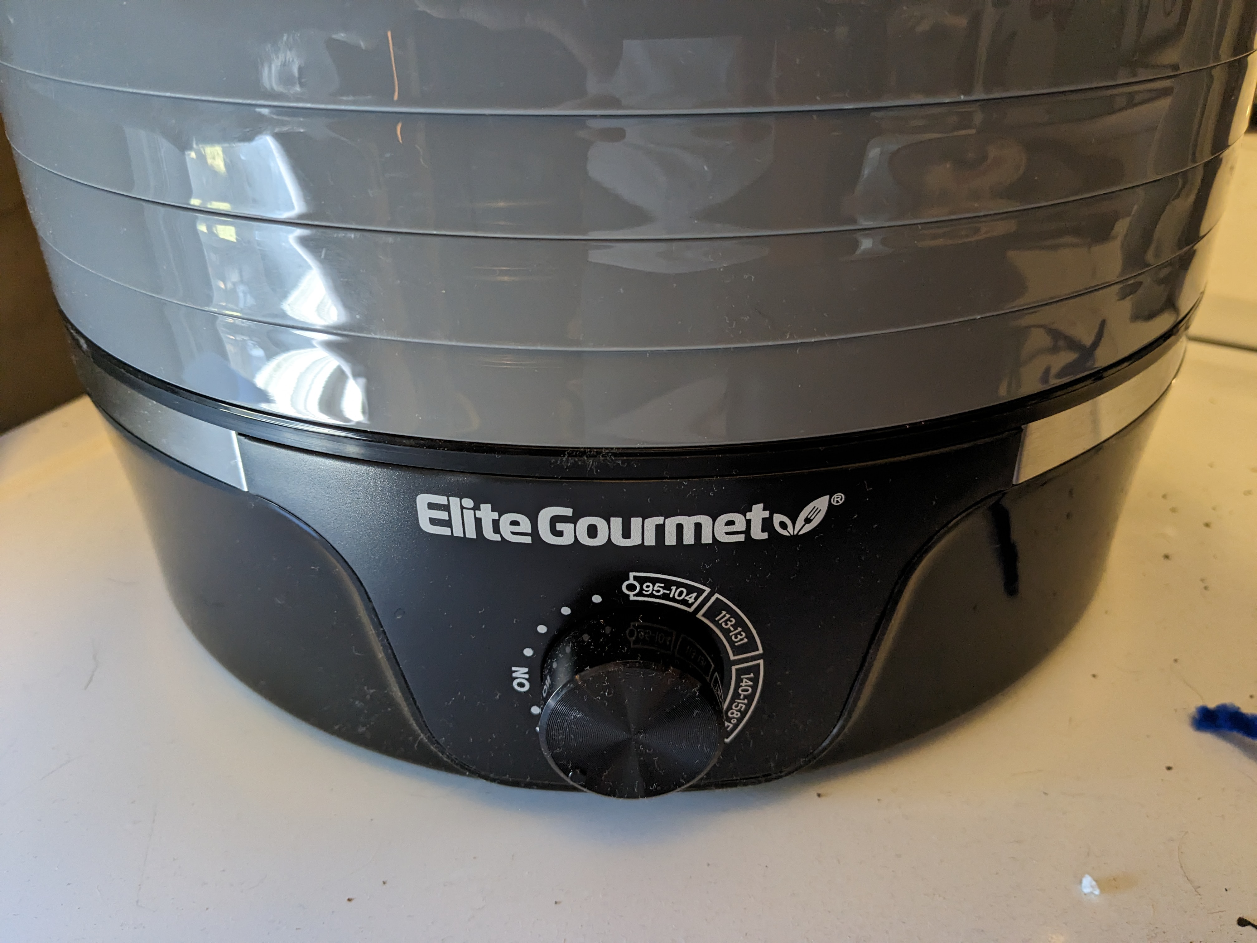 Elite Gourmet EFD319BNG Food Dehydrator, 5 BPA-Free 11.4 Trays Adjustable  Temperature Controls, Jerky, Herbs, Fruit, Veggies, Dried Snacks, Black and