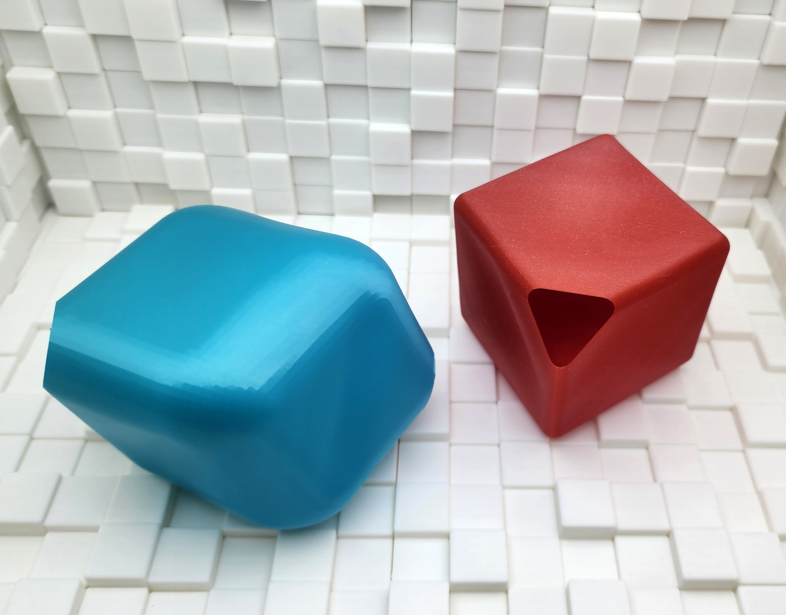 Miniatura 4 do modelo 3D Balancing Cube Vases - Rounded & Super Rounded