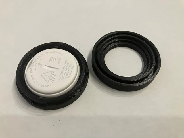 Insignia - Locator Tag for iOS, iPadOS, and macOS with Apple Find My App - Case