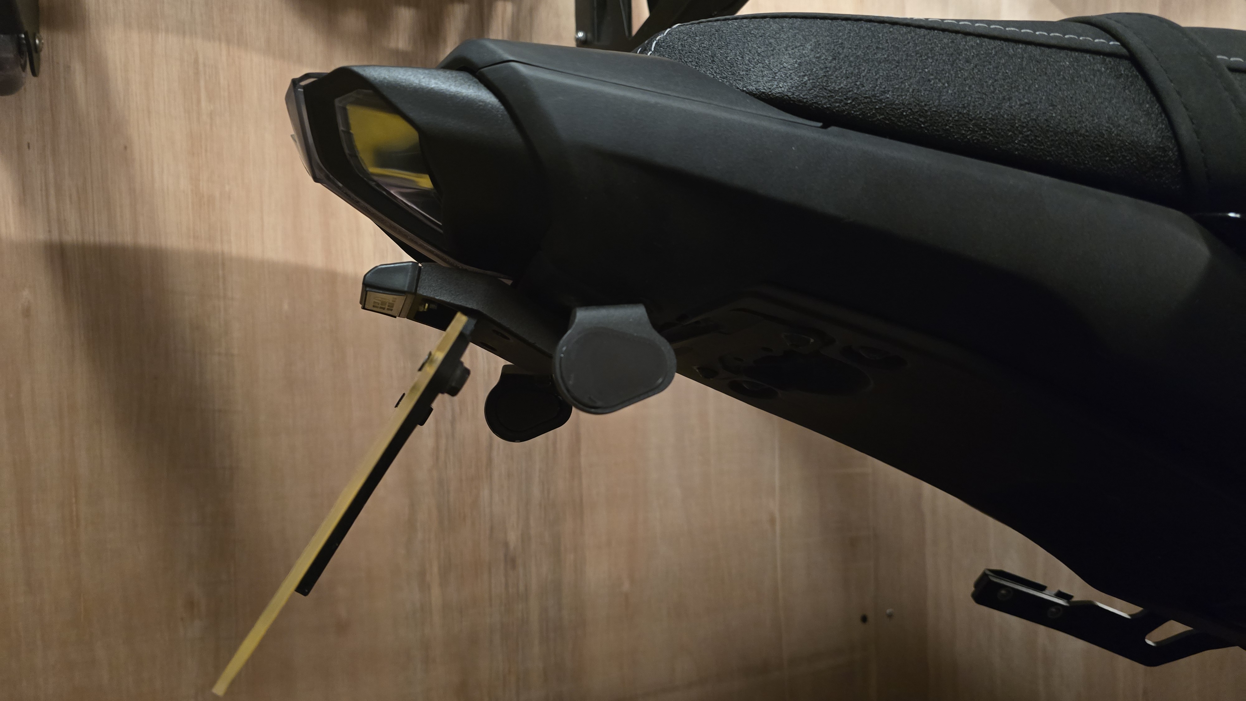 Yamaha MT-10 indicator blanking plugs
