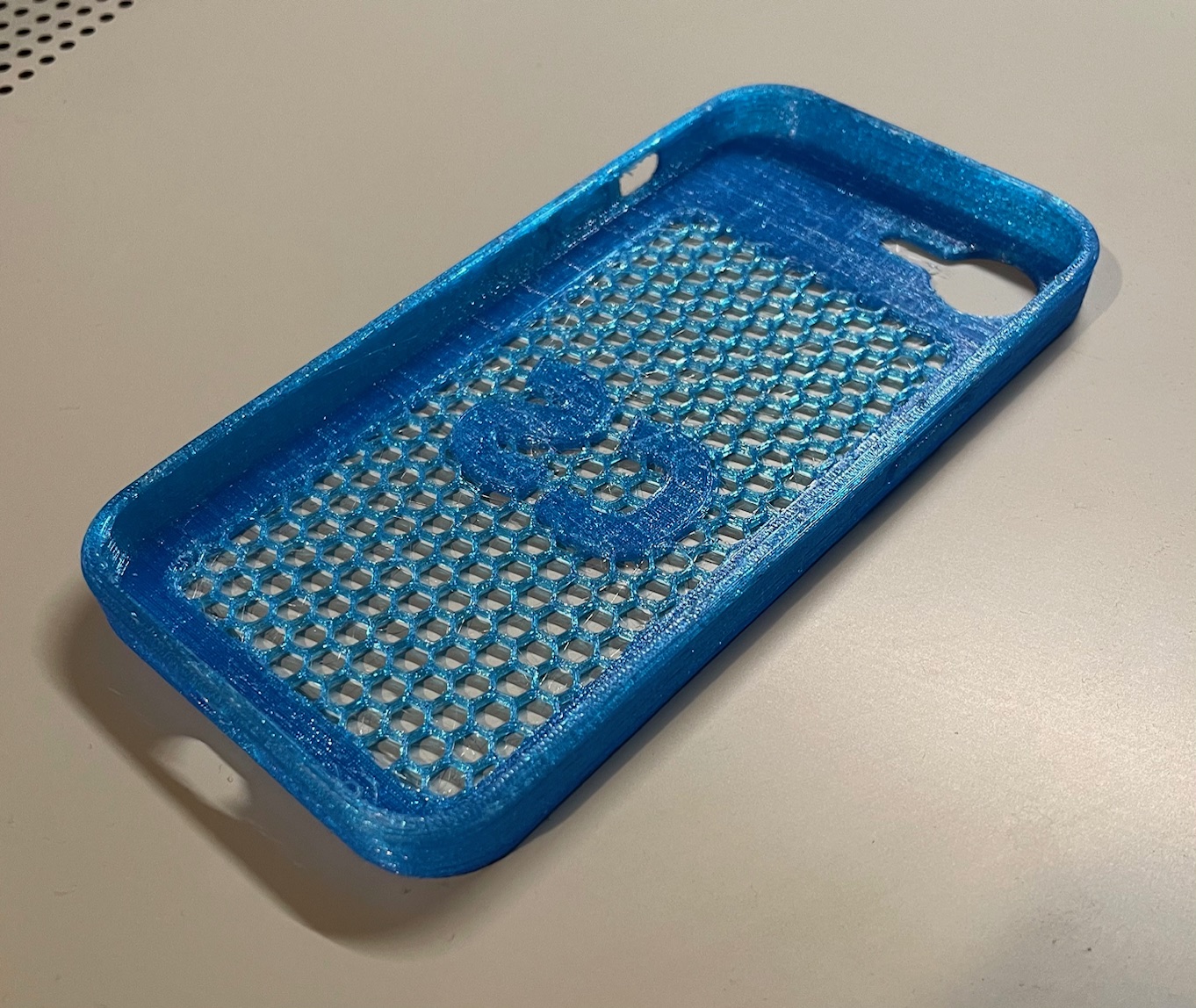 Miniatura 2 do modelo 3D iPhone 16e TPU Case