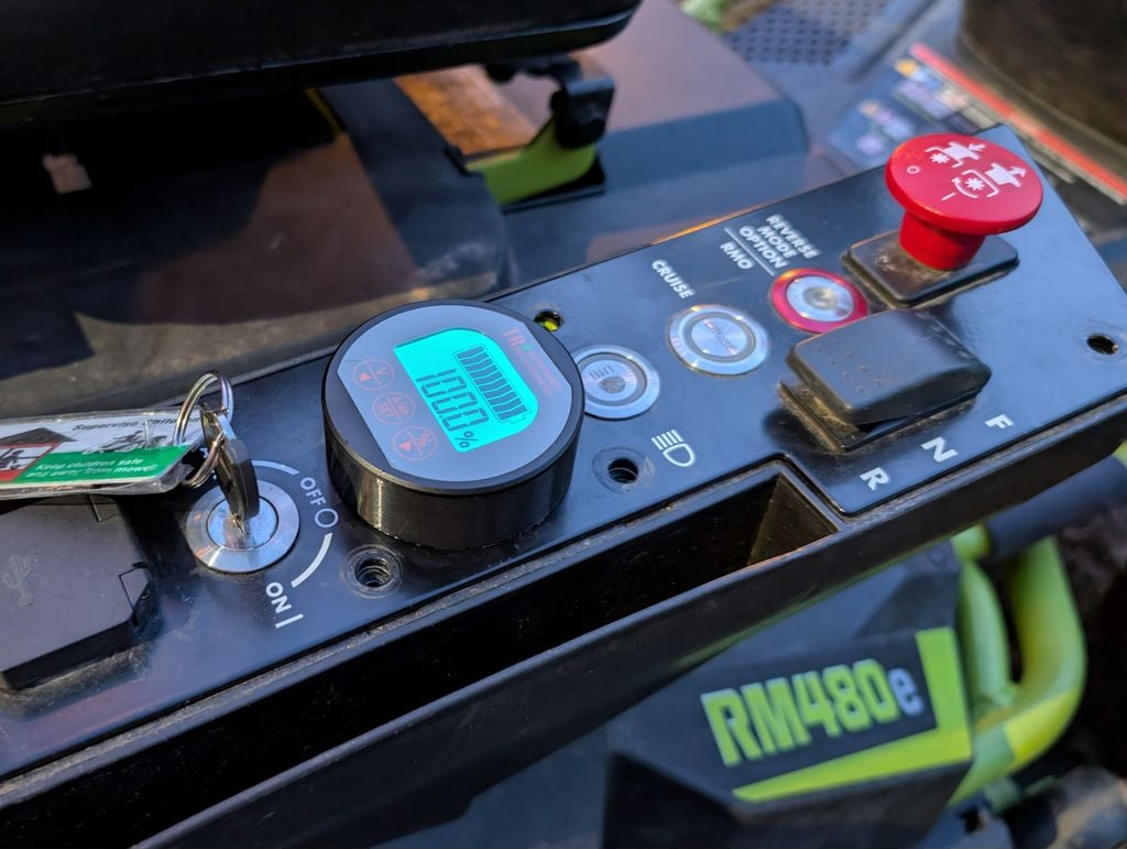 TR16 battery gauge mount for Ryobi RM480 mower