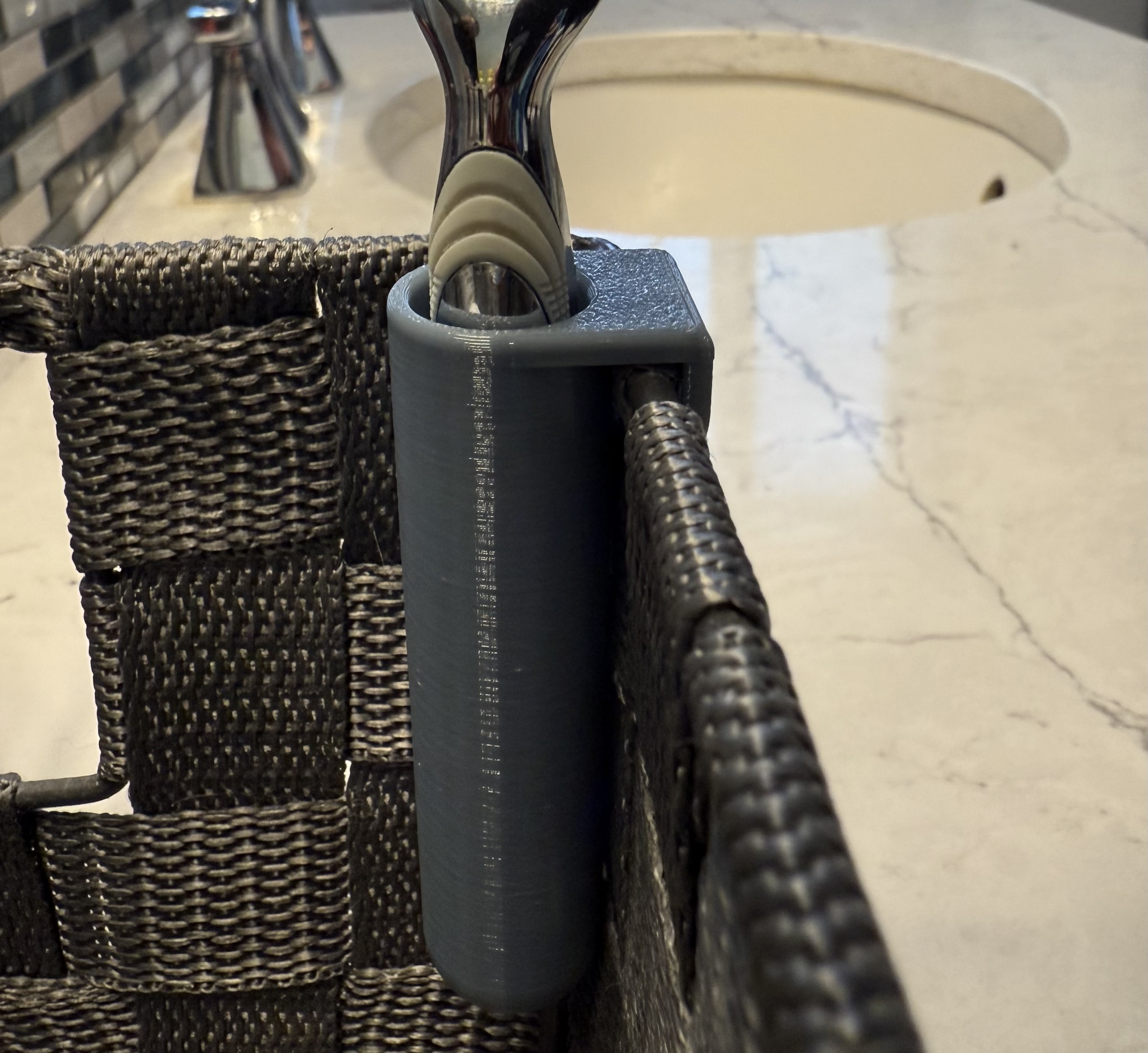 Parametric Gillette Mach3 Turbo Razor Holder