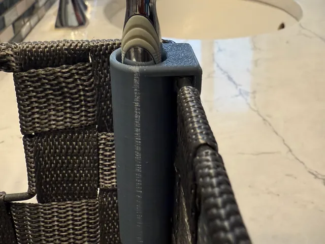 Parametric Gillette Mach3 Turbo Razor Holder