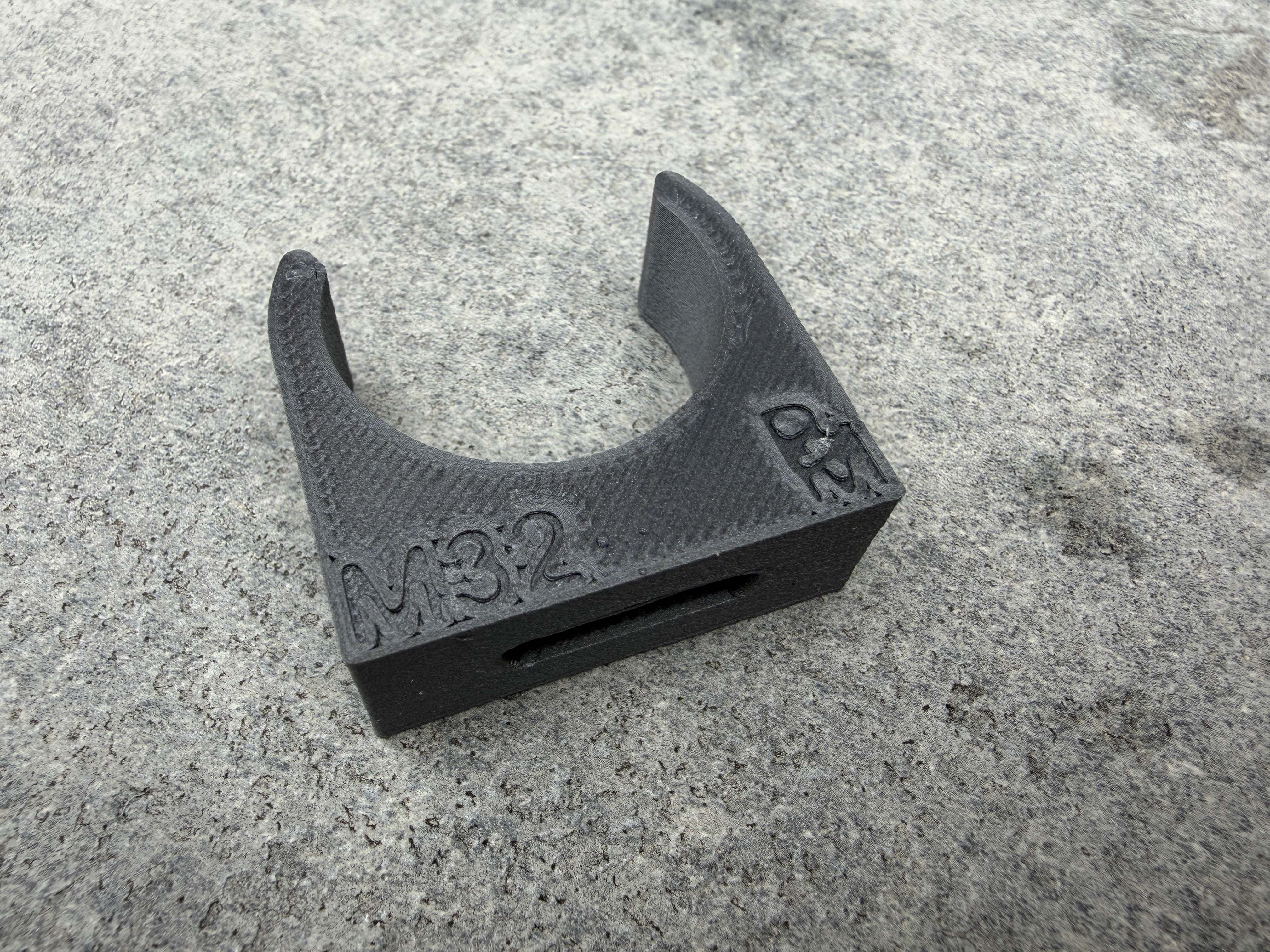 Rohrschelle M32