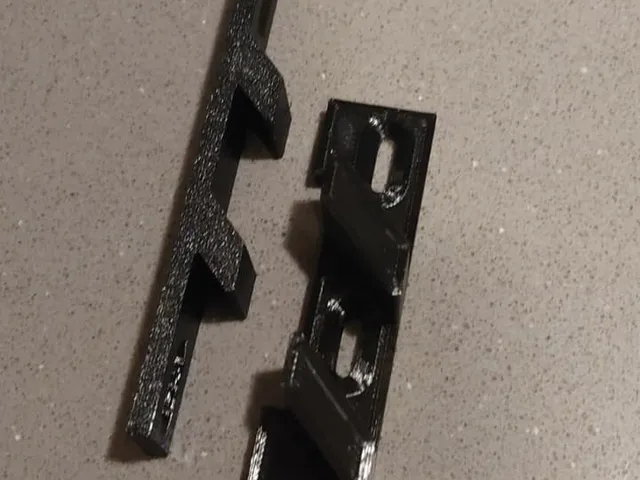 snapper/panel mount