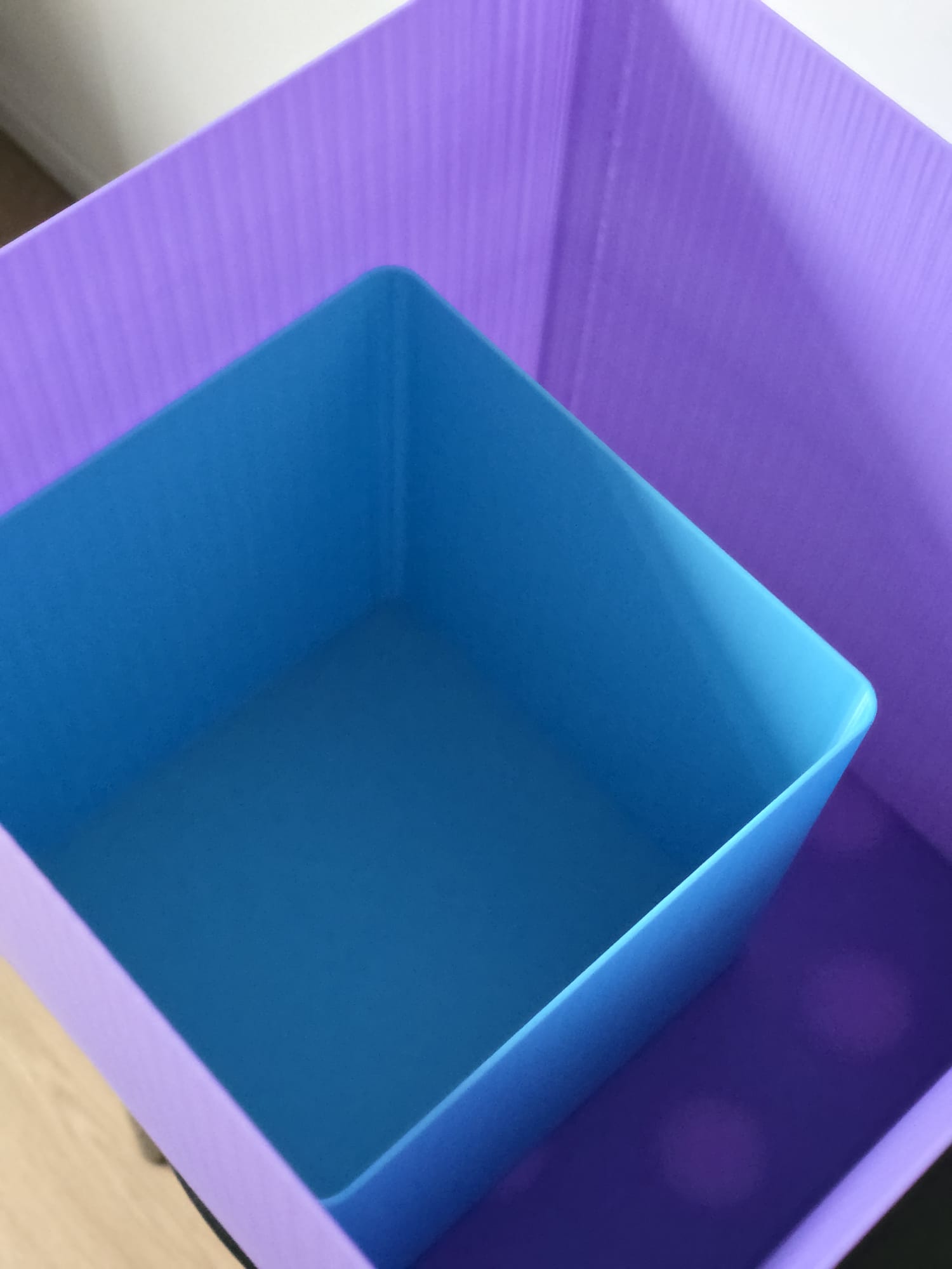 Simple Bin For Storage Garbage — miniatura 5