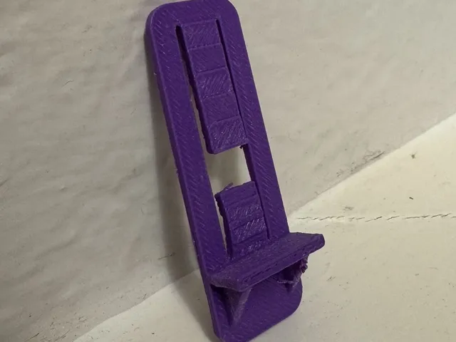 Self Locking Shelf Support Peg