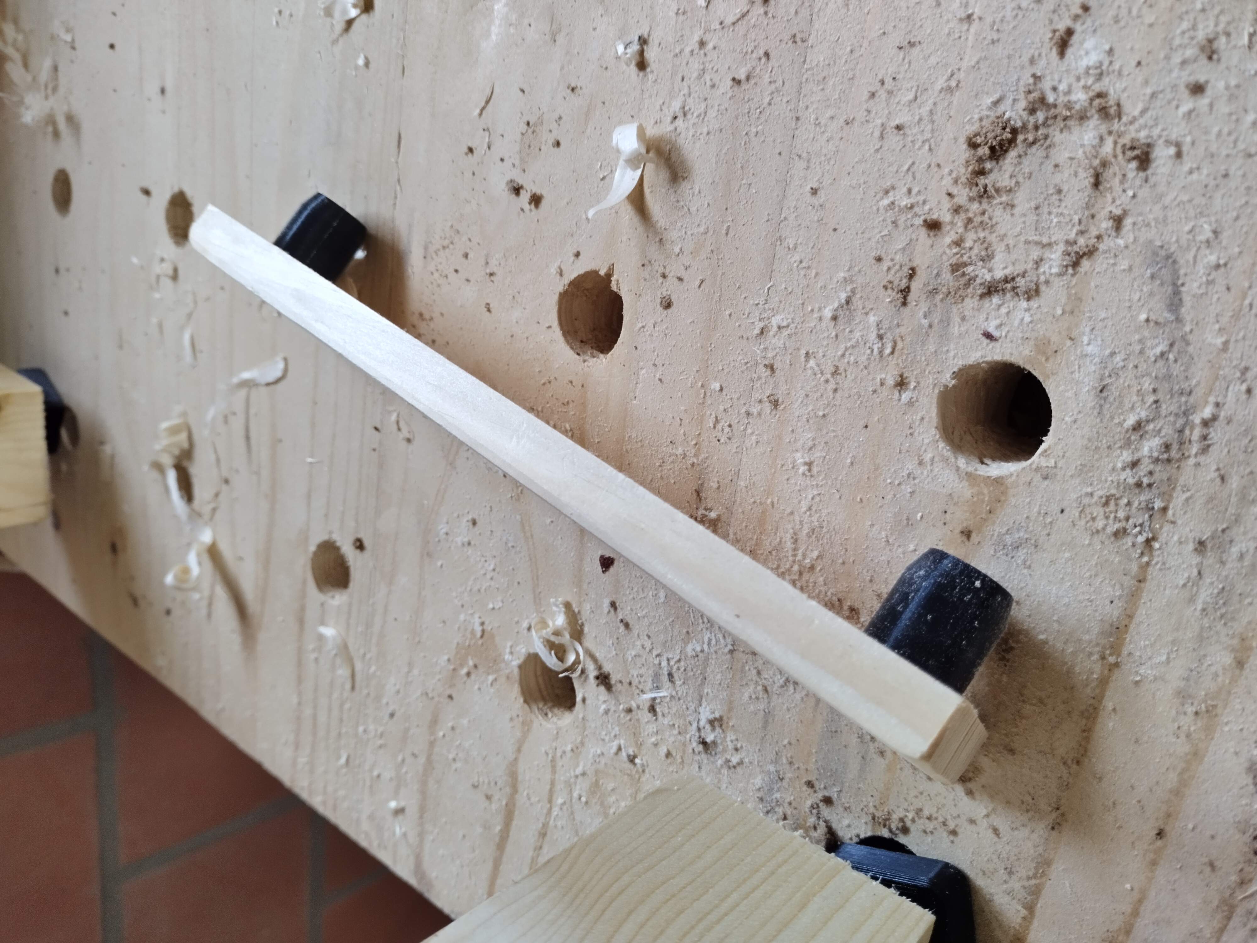 Parametric & Customizable Screwed Bench Dog — thumbnail 2