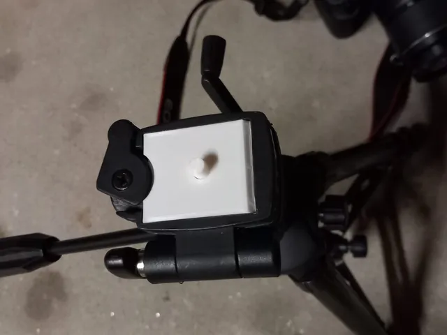 Hama quick release plate (for Traveller 2 Tripod)