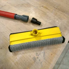 Squeegee adapter