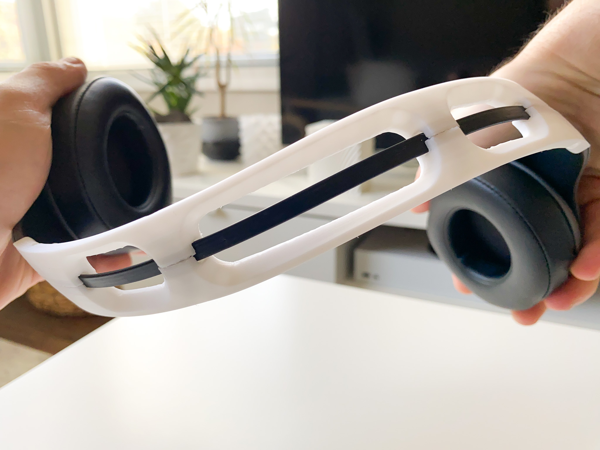 Beats Studio 3 Repair Headband Replacement Part by Martin Duhayon