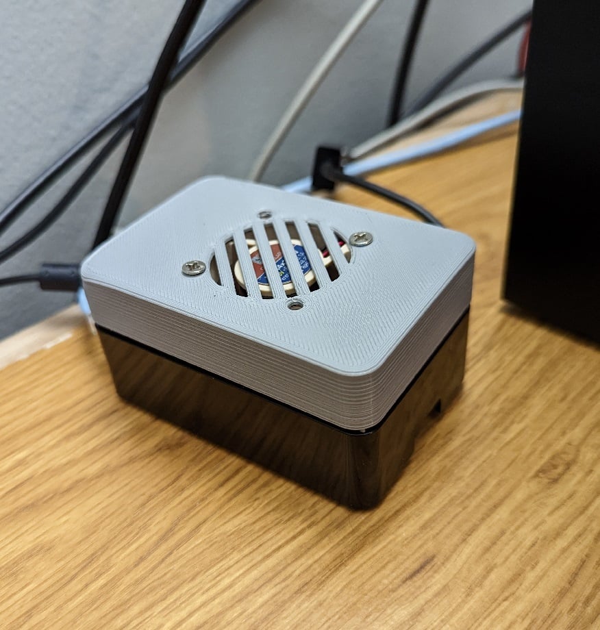 Raspberry Pi 4 CanaKit Case 40mm Fan Adapter Von Natepichler raspberry-pi-4-canakit-case-40mm-fan-adapter-von-natepichler